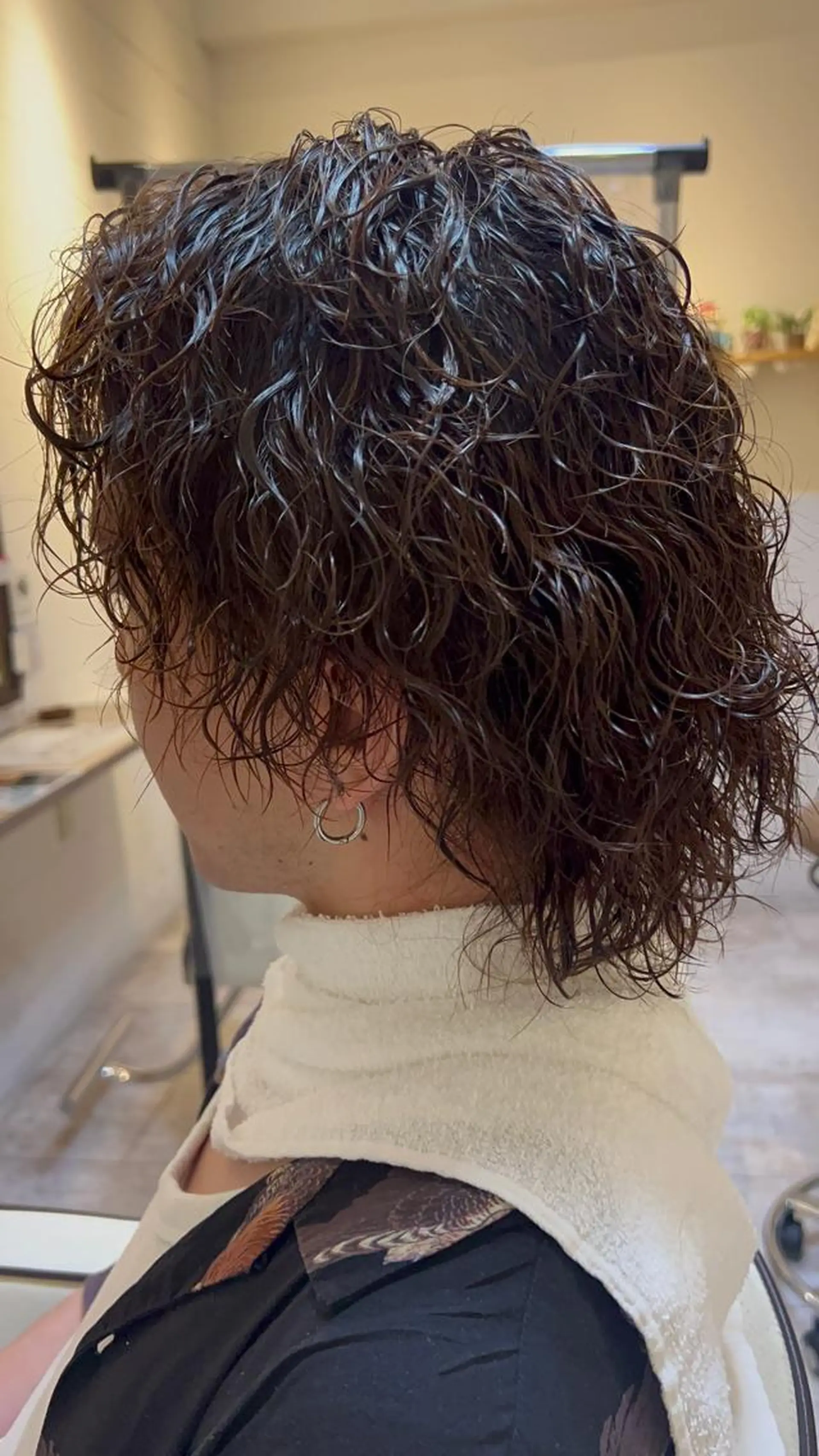 ミディアム パーマ メンズ 難波/メンズウルフ・ フェザーパーマ鶴田文のヘアスタイル