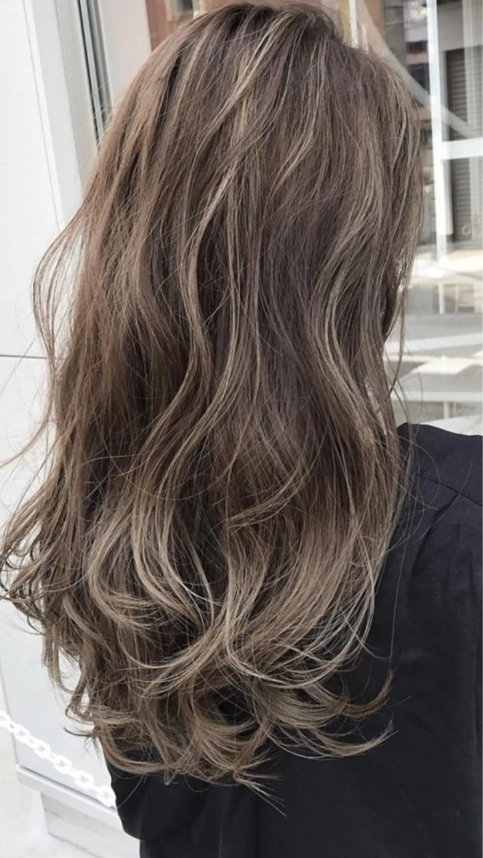 セミロング 40代からの髪悩み 専門美髪アドバイザーのヘアスタイル