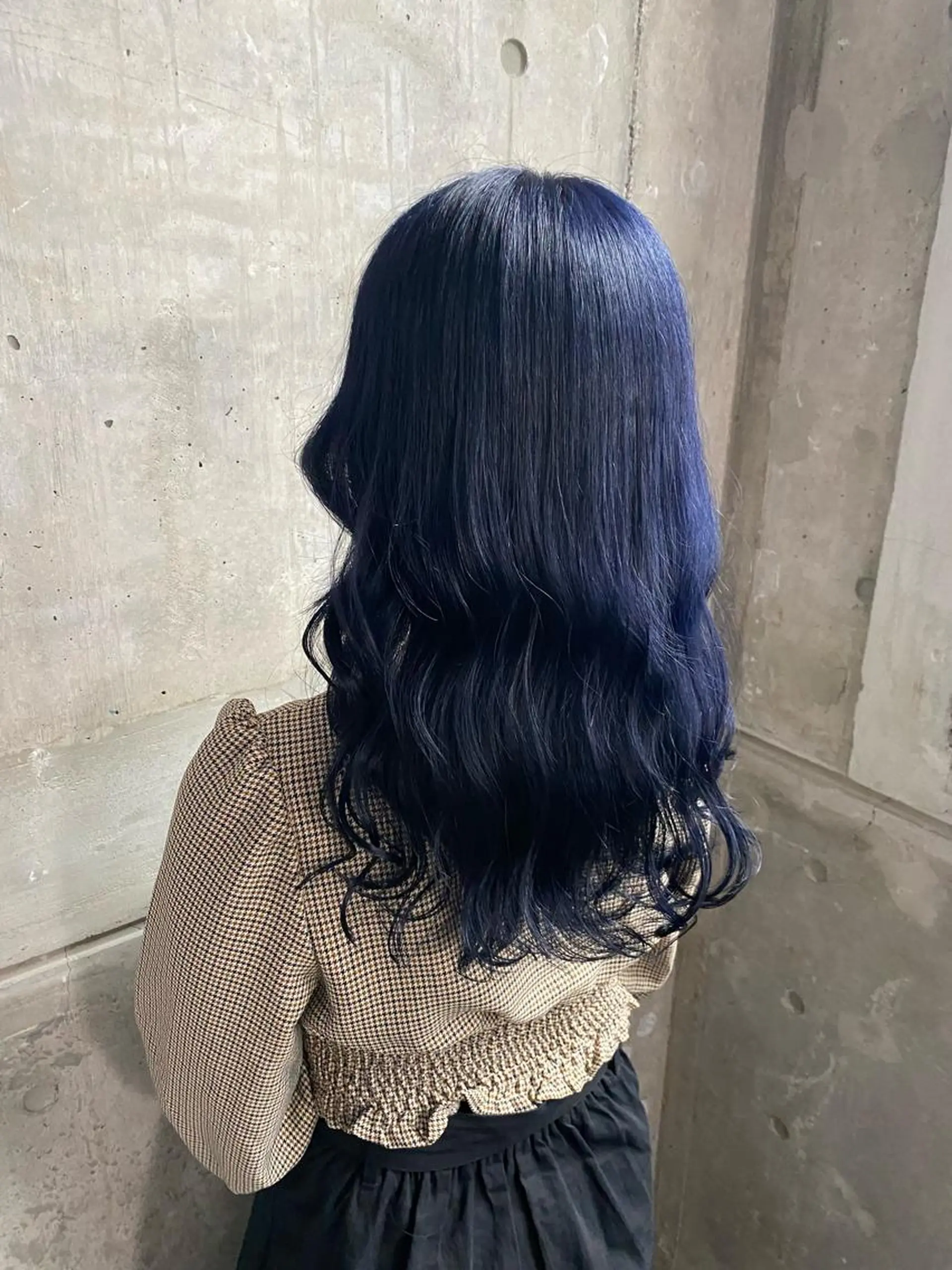 ミディアム カラー ヘアアレンジ 🩵色落ち可愛い 寒色カラー🩵のヘアスタイル