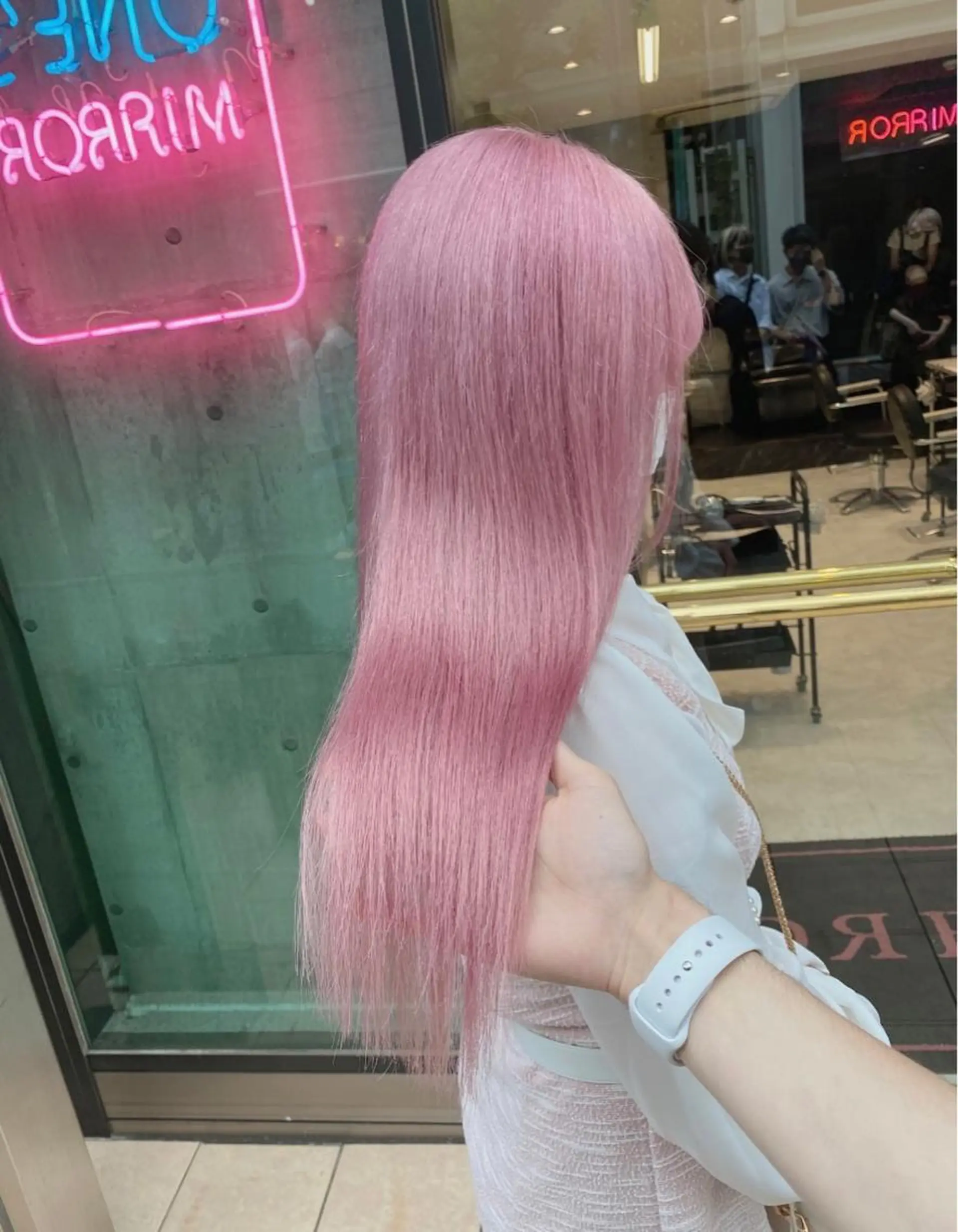 ロング カラー パーマ ヘアアレンジ メンズ キッズ ネイル マツエク・マツパ アイブロウ メンズバレイヤージュ メンズブリーチ メンズハイライト メンズハイトーン メンズインナーカラー ヘアカラー トリートメント ハイトーン/ピンク 💗モモ໒꒱のヘアスタイル