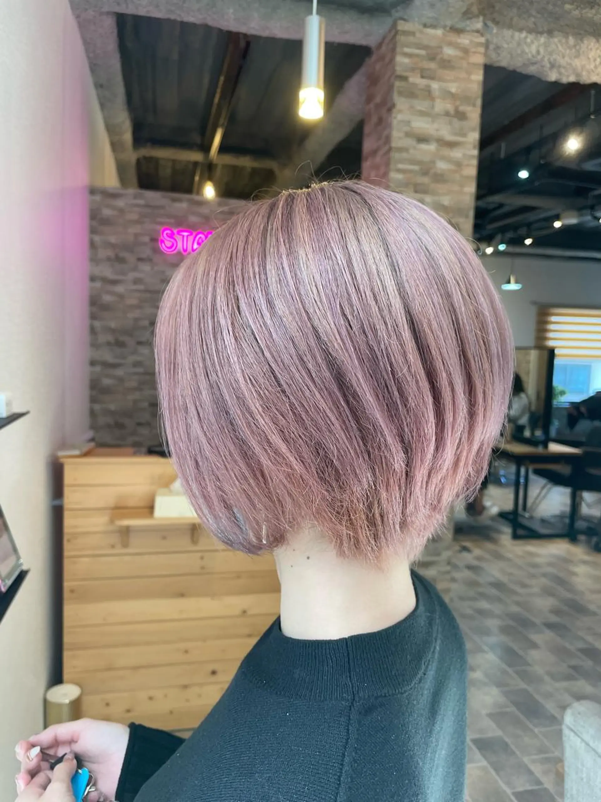 ショート SALOWIN心斎橋Suite店所属・ブリーチ毛にもできる 縮毛矯正|鷹司郎のヘアスタイル