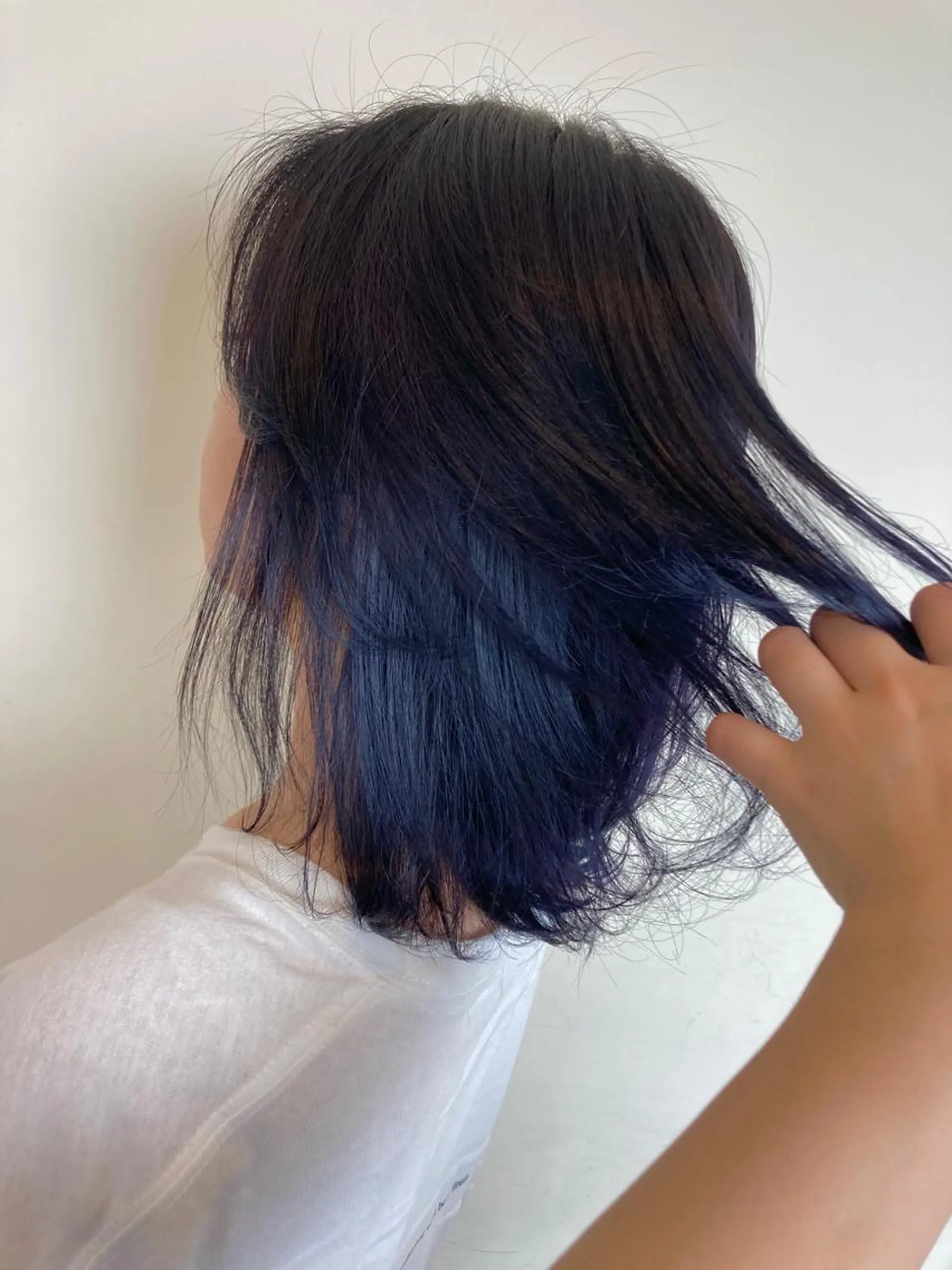 ミディアム カラー ブルーカラー ネイビーカラー ヘアカラー 梅山 美侑のヘアスタイル