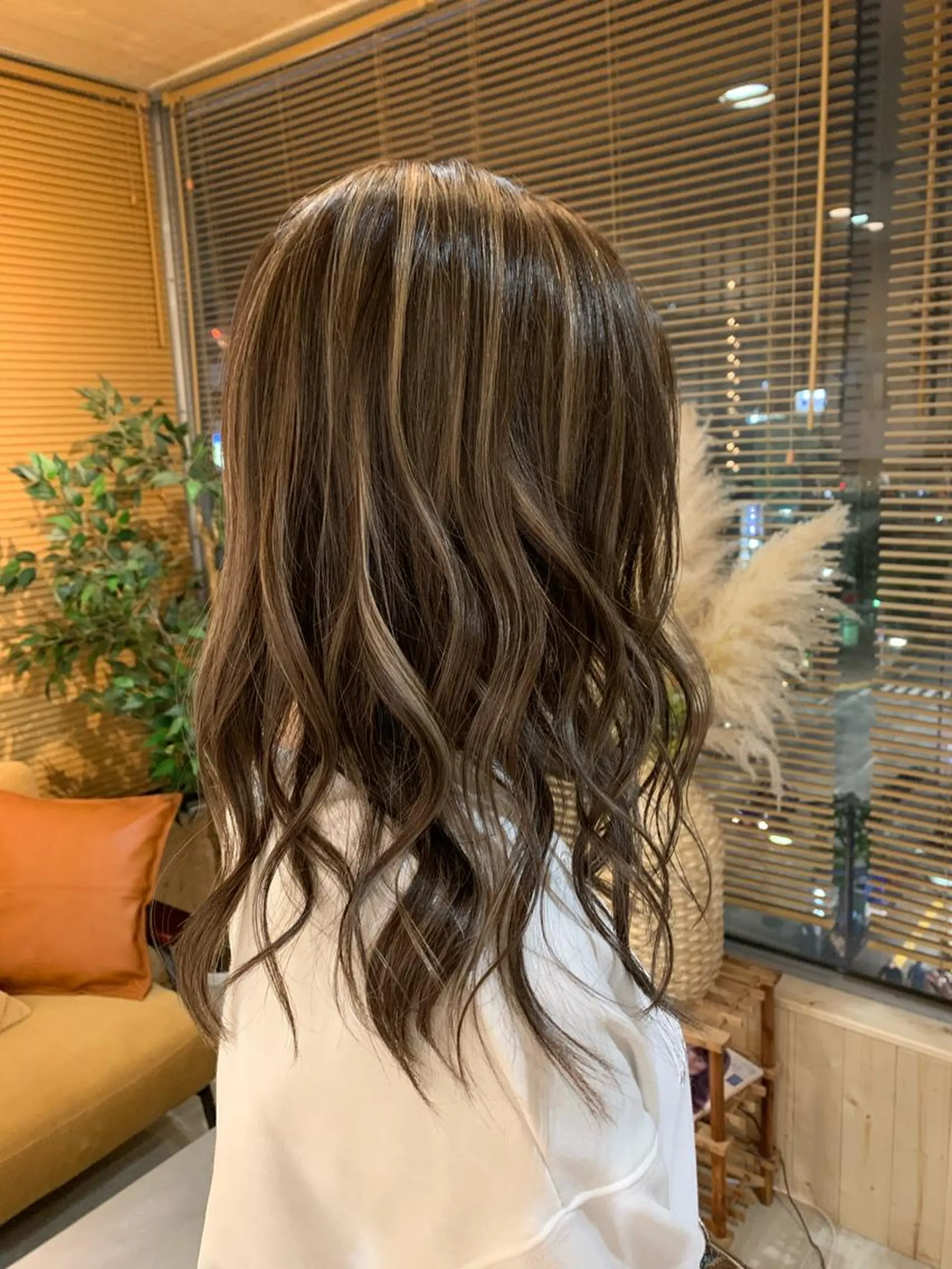 ミディアム カット ヘアカラー 高山 滉太のヘアスタイル