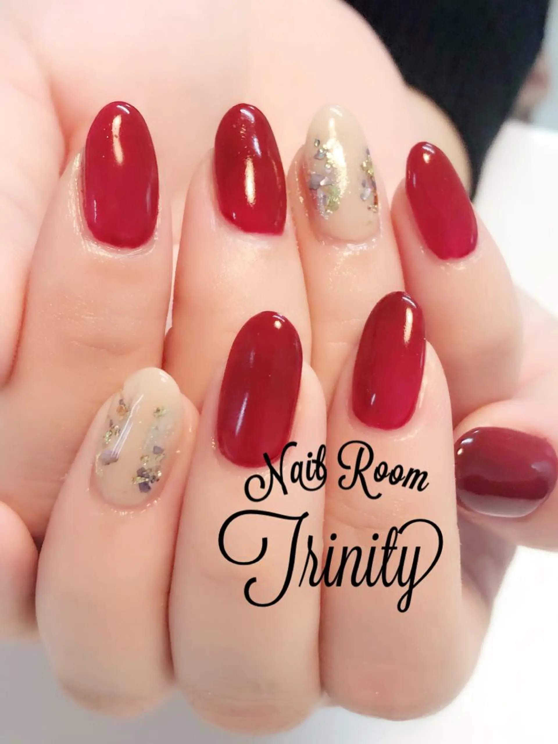 ネイル ハンドネイル Trinity ネイリストスタッフのネイルデザイン