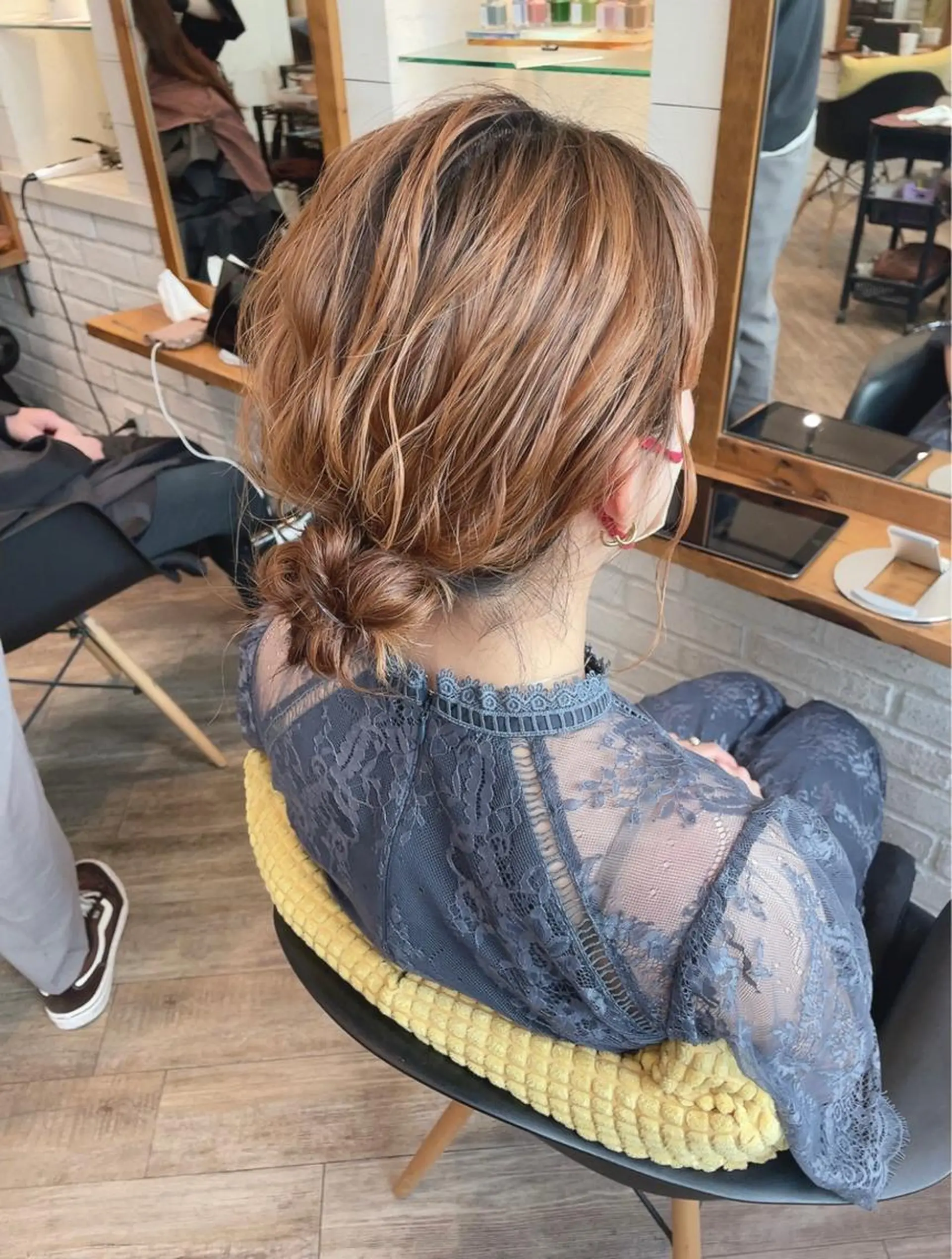 ミディアム お団子ヘア ヘアセット Hair Salon BOTTOMS所属・✨透明感ケアカラー✨ 長野ゆきなのヘアスタイル