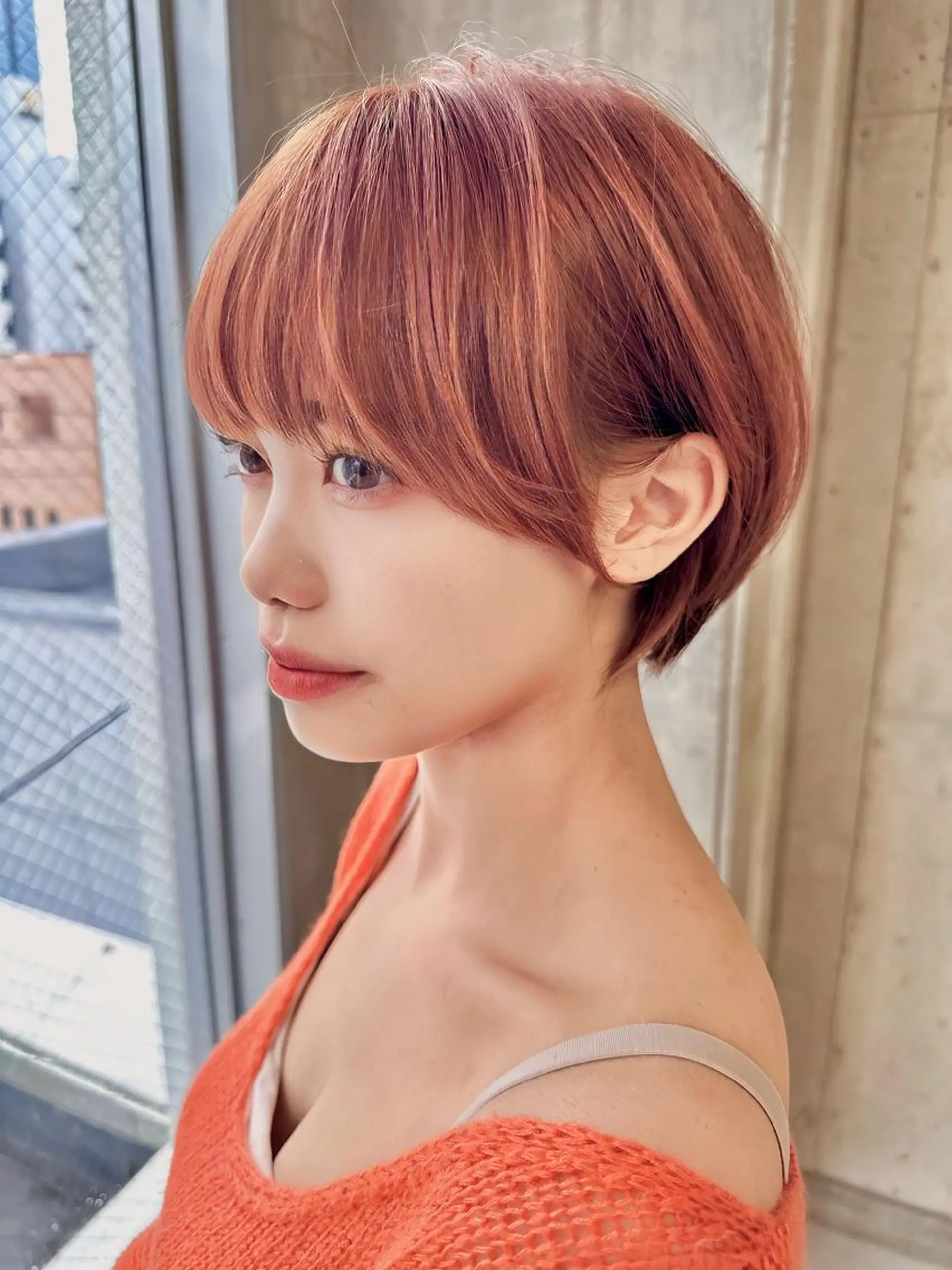 ショート カラー カット ヘアカラー かえ🩶韓国ボブ🎀 透明感カラー🥣のヘアスタイル