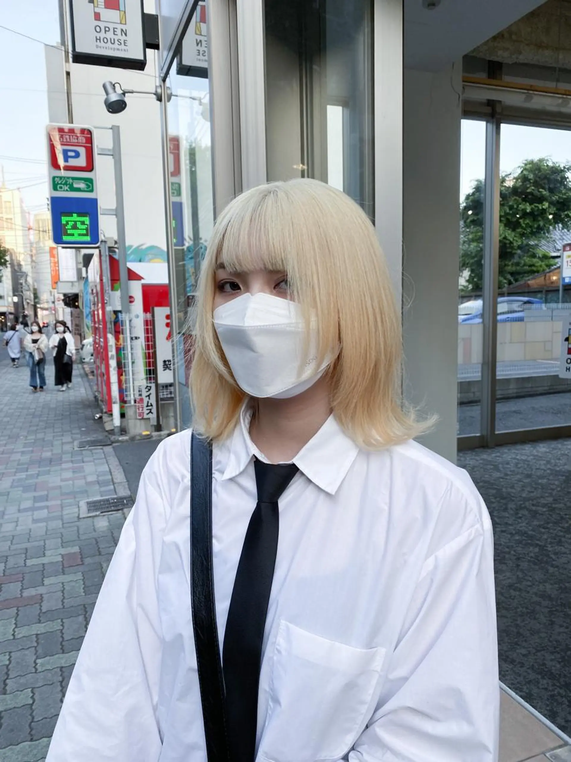 ミディアム カラー 抜きっぱなしブロンド ブロンド カット ヘアカラー トリートメント 鈴木直之/ハイトーン /ボブ/美髪矯正のヘアスタイル