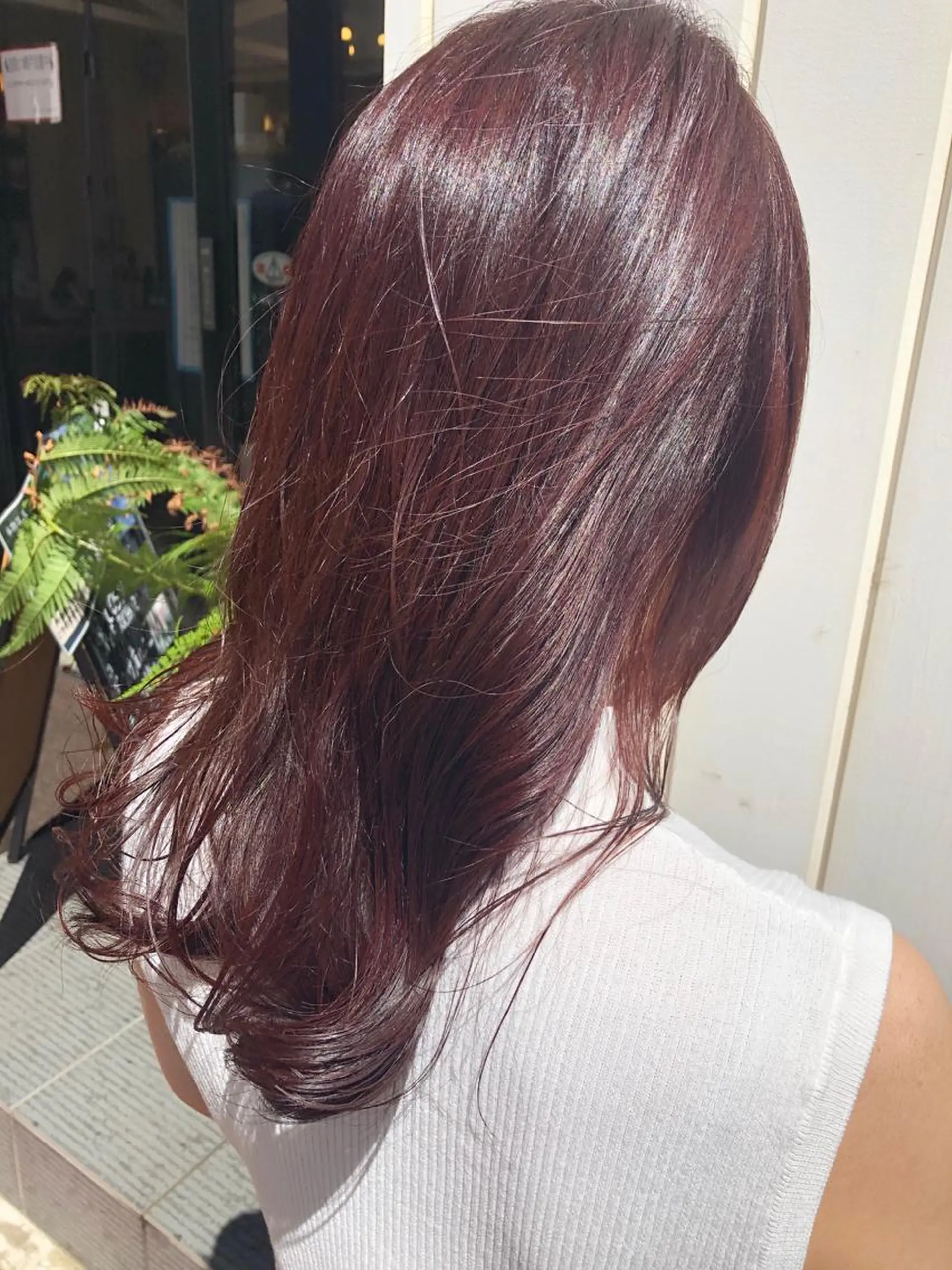 ロング カラー 細沼 葵のヘアスタイル