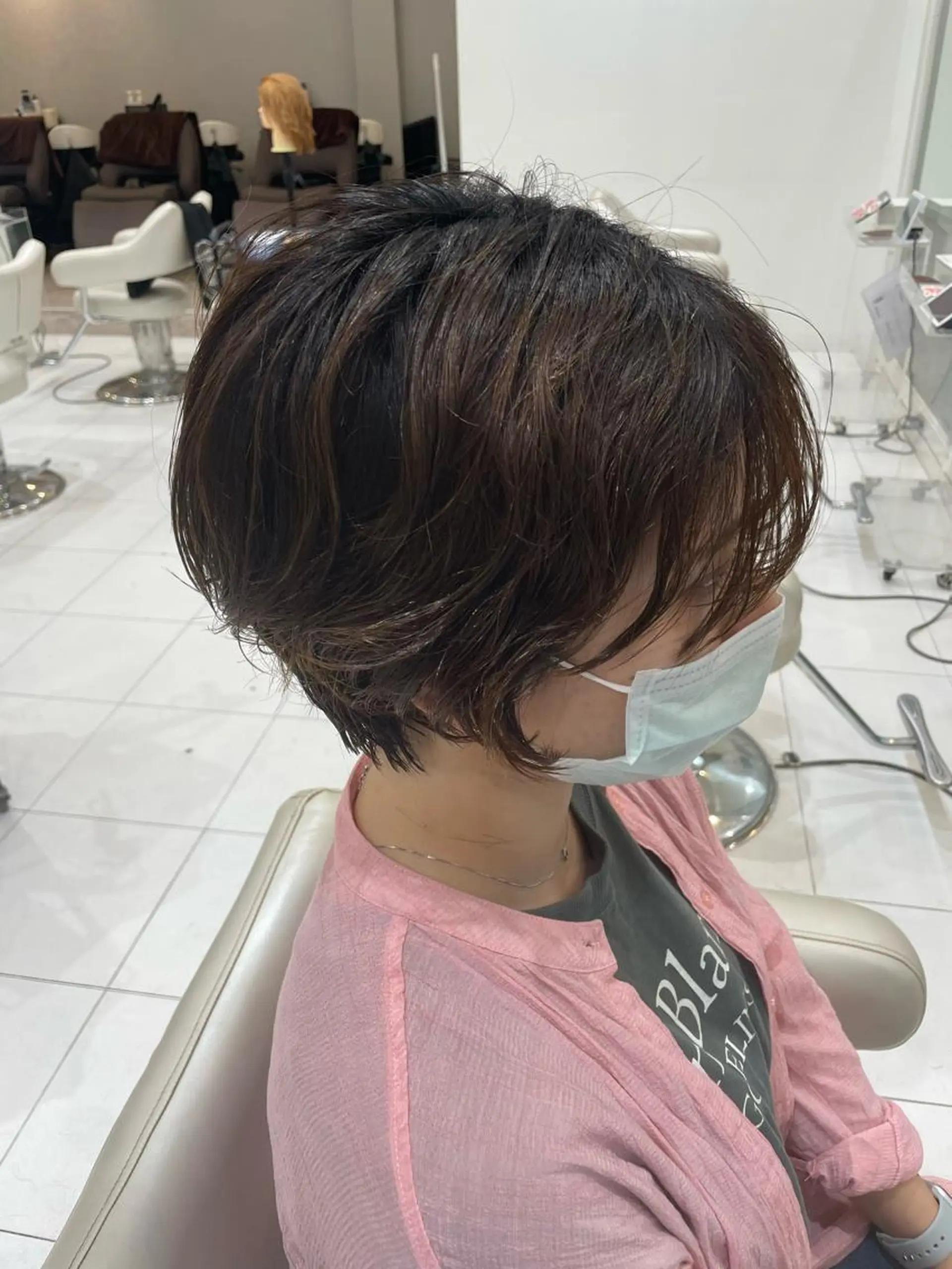 ショート パーマ カット ヘアカラー 松尾 空唯希のヘアスタイル
