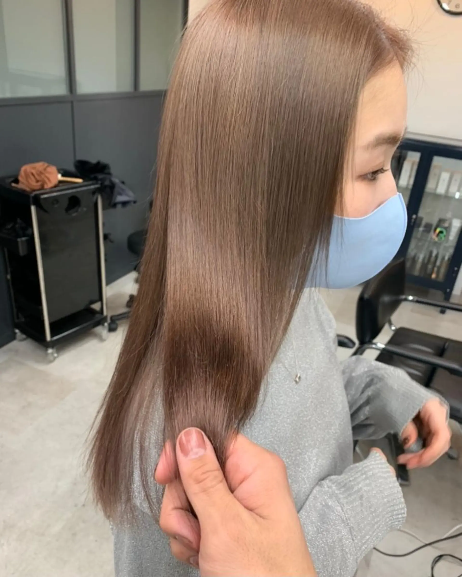 セミロング FRAME+spa&hair roomなんば駅前店所属・🌸MAYU🌸 ハイトーン➕レイヤーのヘアスタイル