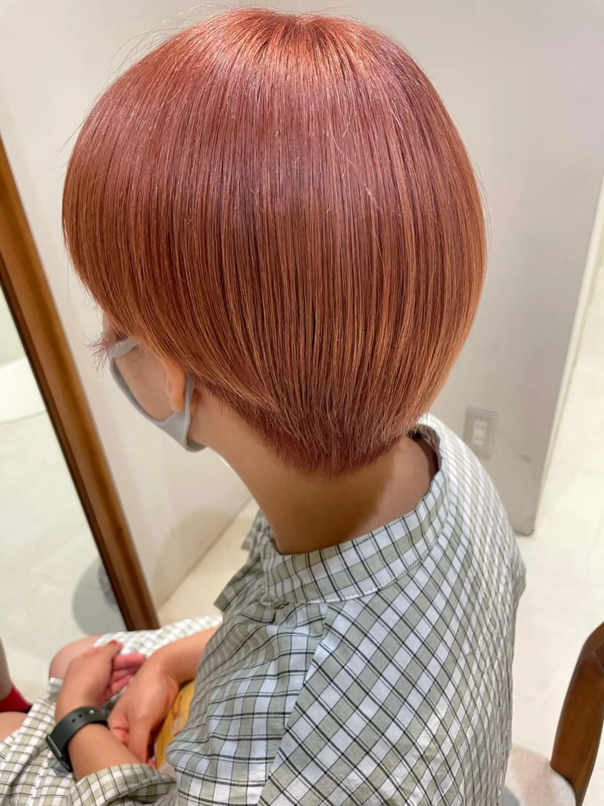 カラー 若月 あやかのヘアスタイル