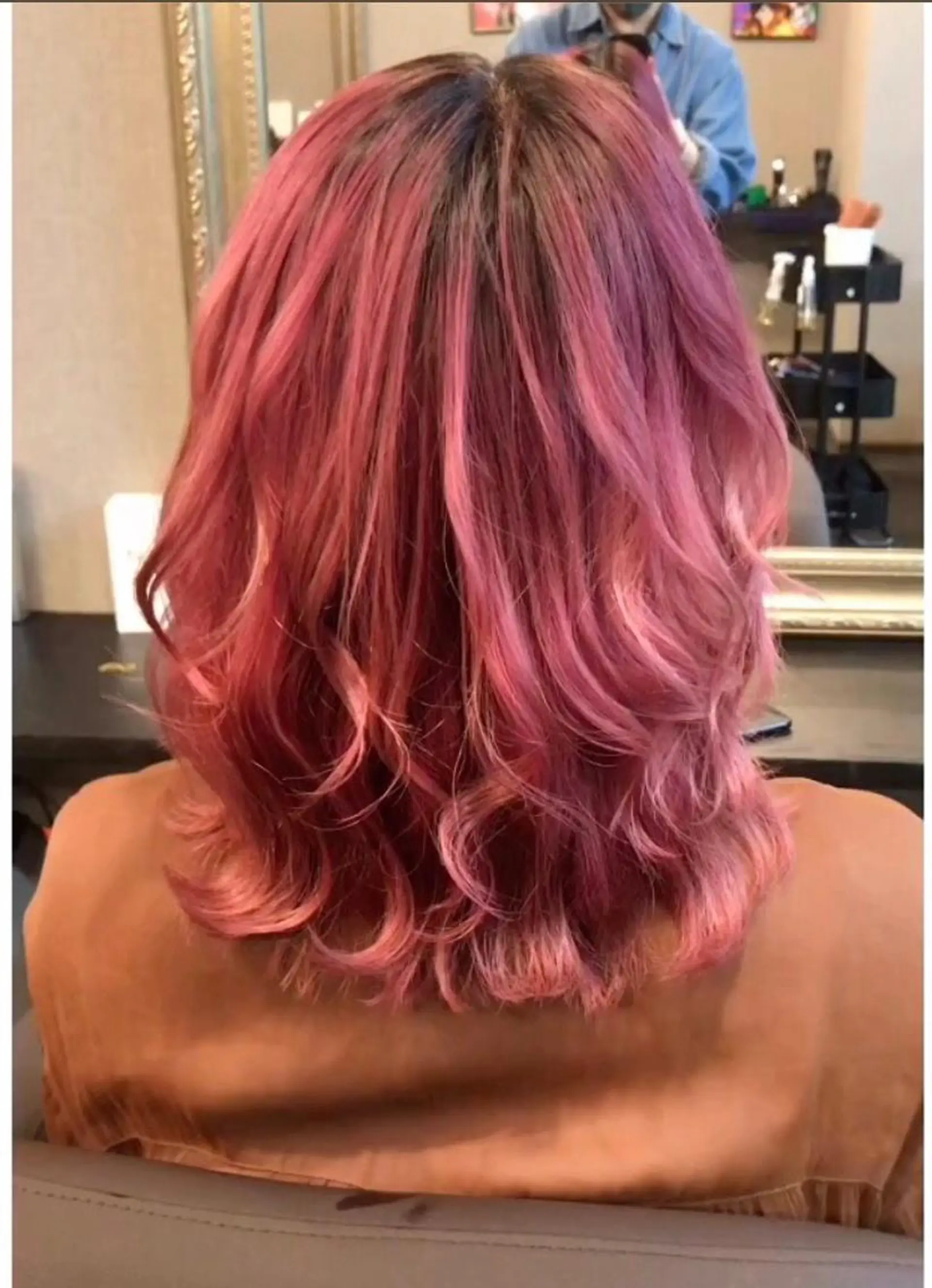 ミディアム アッシュ ハイライト レイヤーカット ヘアカラー トリートメント Selene hair OSAKAのヘアスタイル