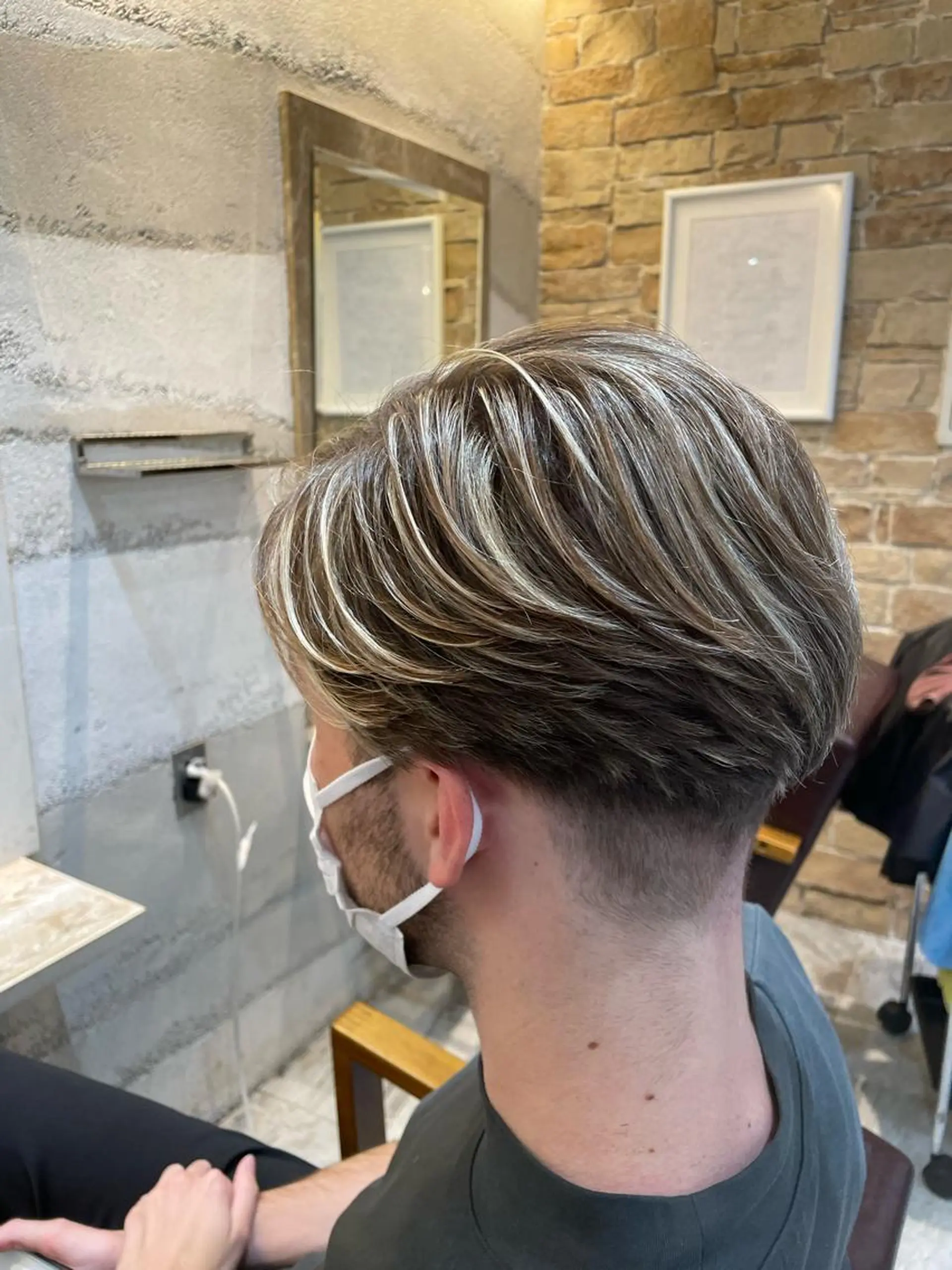 カラー メンズ メンズハイライト ハイライトカラー カット ヘアカラー トリートメント ヘッドスパ 💗艶×髪改善カラー 特化💗AYAKIのヘアスタイル