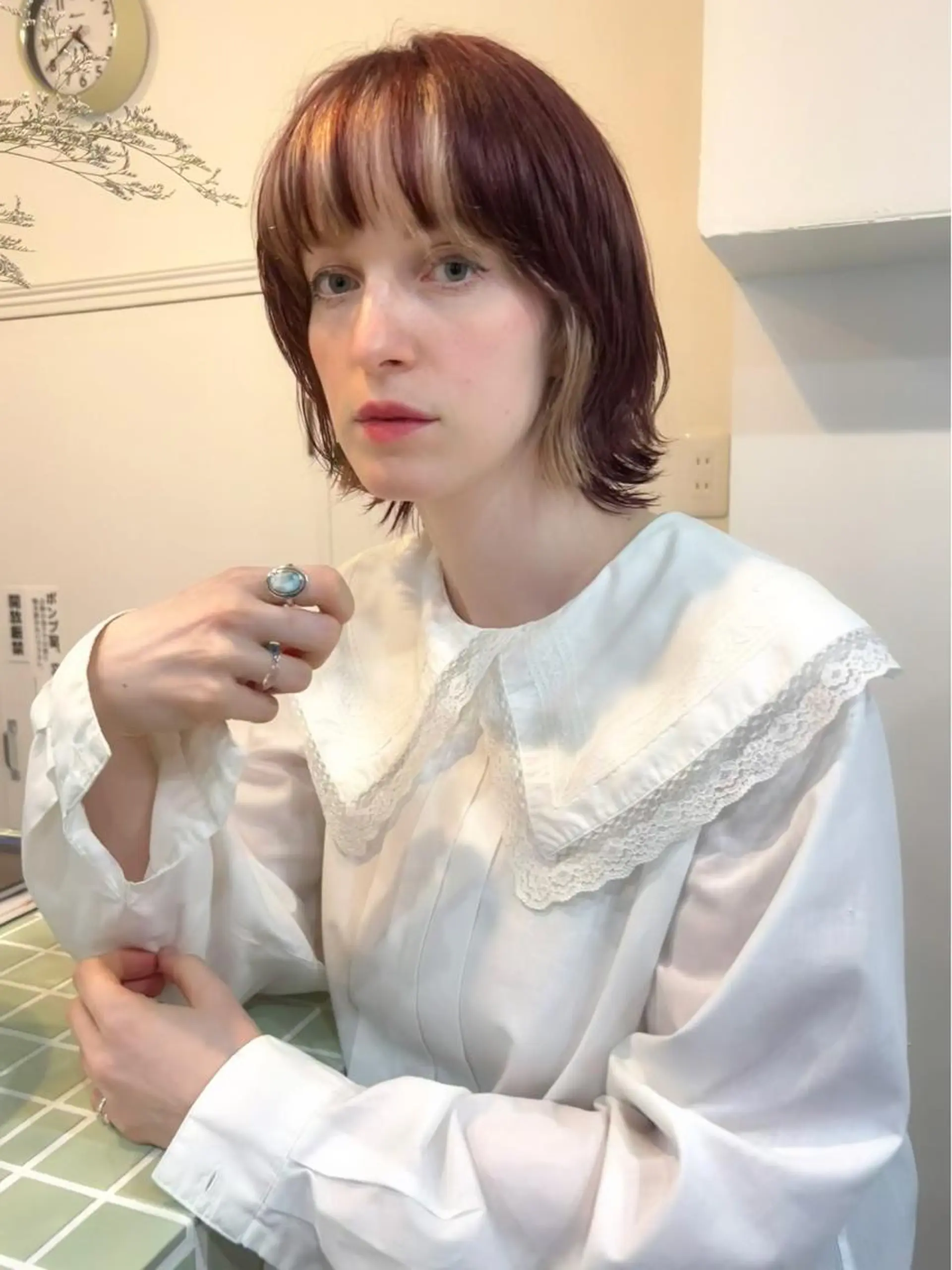 ショート カラー 切りっぱなしボブ ショートボブ ベージュカラー ブリーチ ケアブリーチ ヘアカラー トリートメント a moment(モーメント)所属・蔵前 デザインカット KOBAYASHIのヘアスタイル