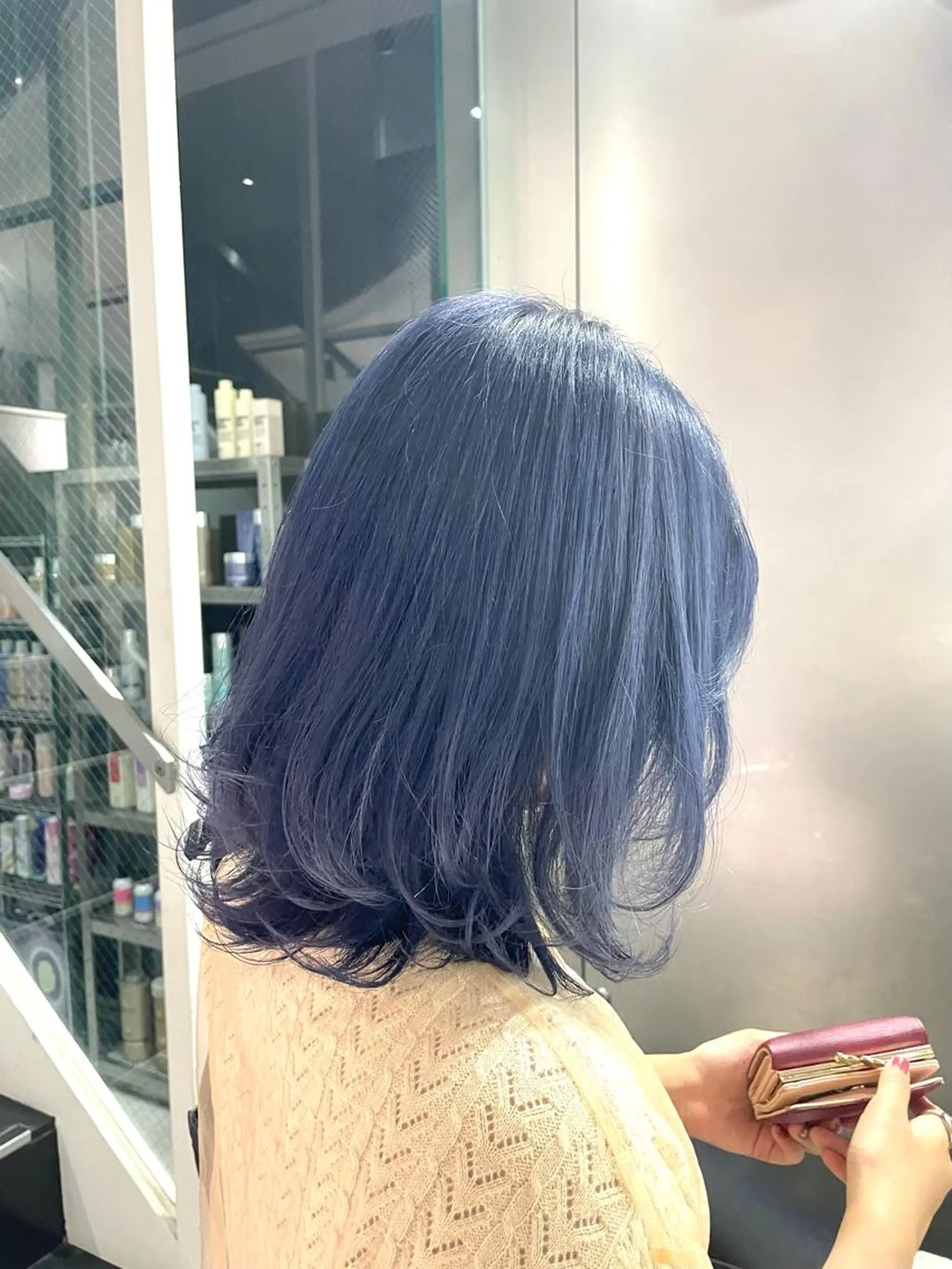 ショート ヘアカラー オノ テンタのヘアスタイル