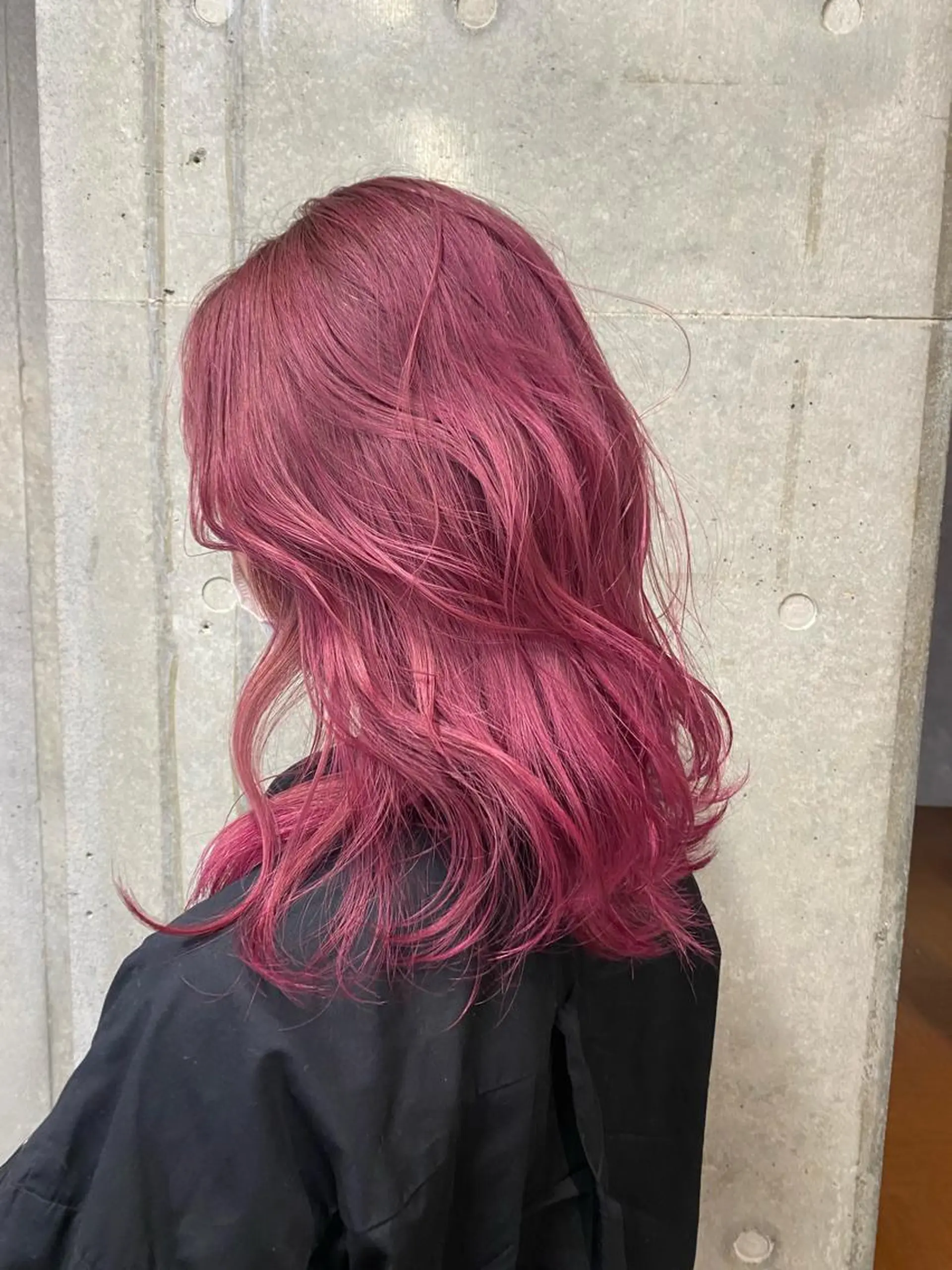 セミロング カラー ヘアカラー Yahiko ハイトーンのヘアスタイル