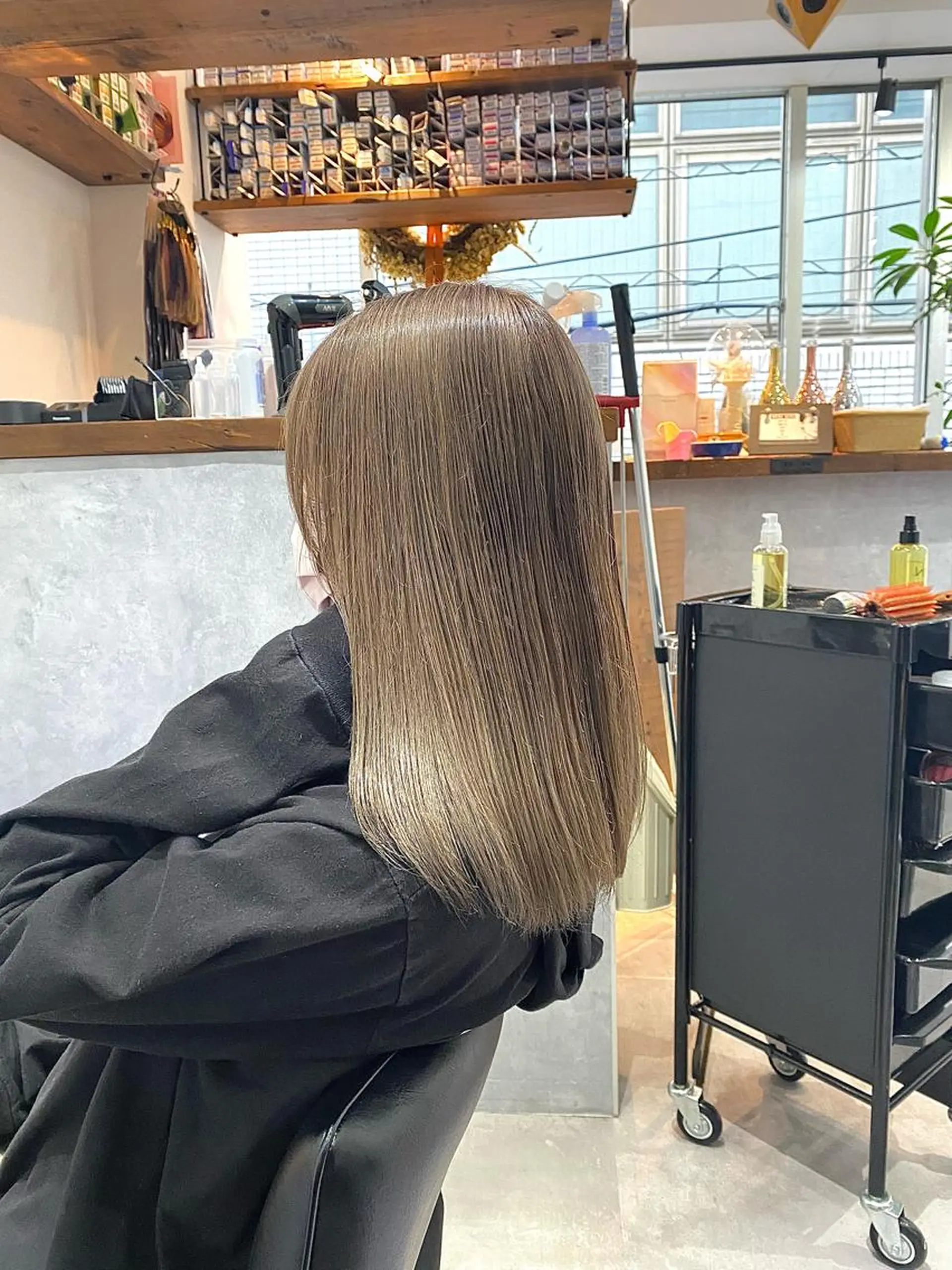 ロング カラー ベージュカラー ハイトーンカラー ヘアカラー トリートメント ブリーチ指名 NO1🌈SAKIのヘアスタイル