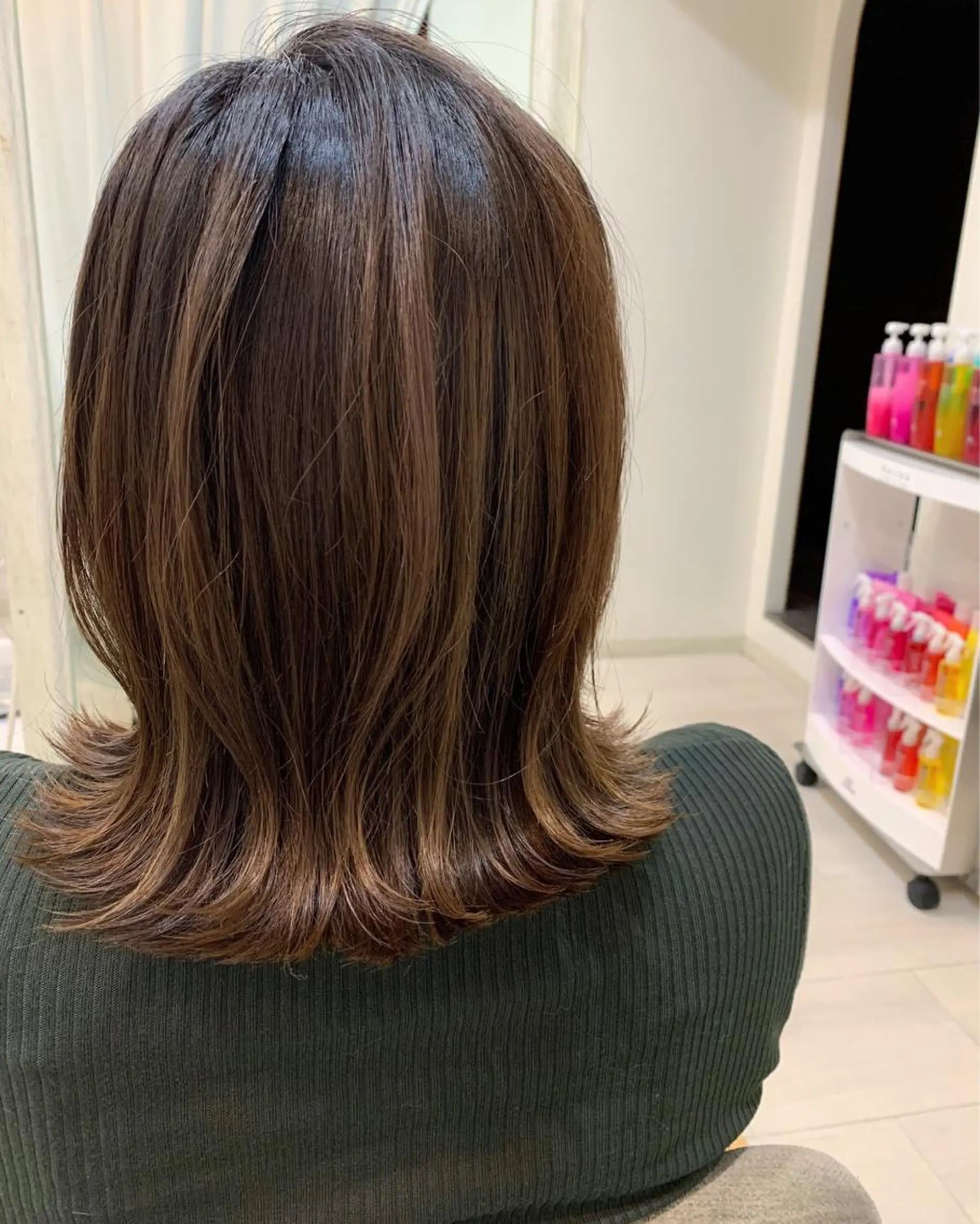 セミロング カラー ヘアアレンジ 成人式 ハーフアップ ポニーテール 結婚式・ブライダル 切りっぱなしボブ ALVAREZ BARBER SHOP所属・takebuchi harukaのヘアスタイル