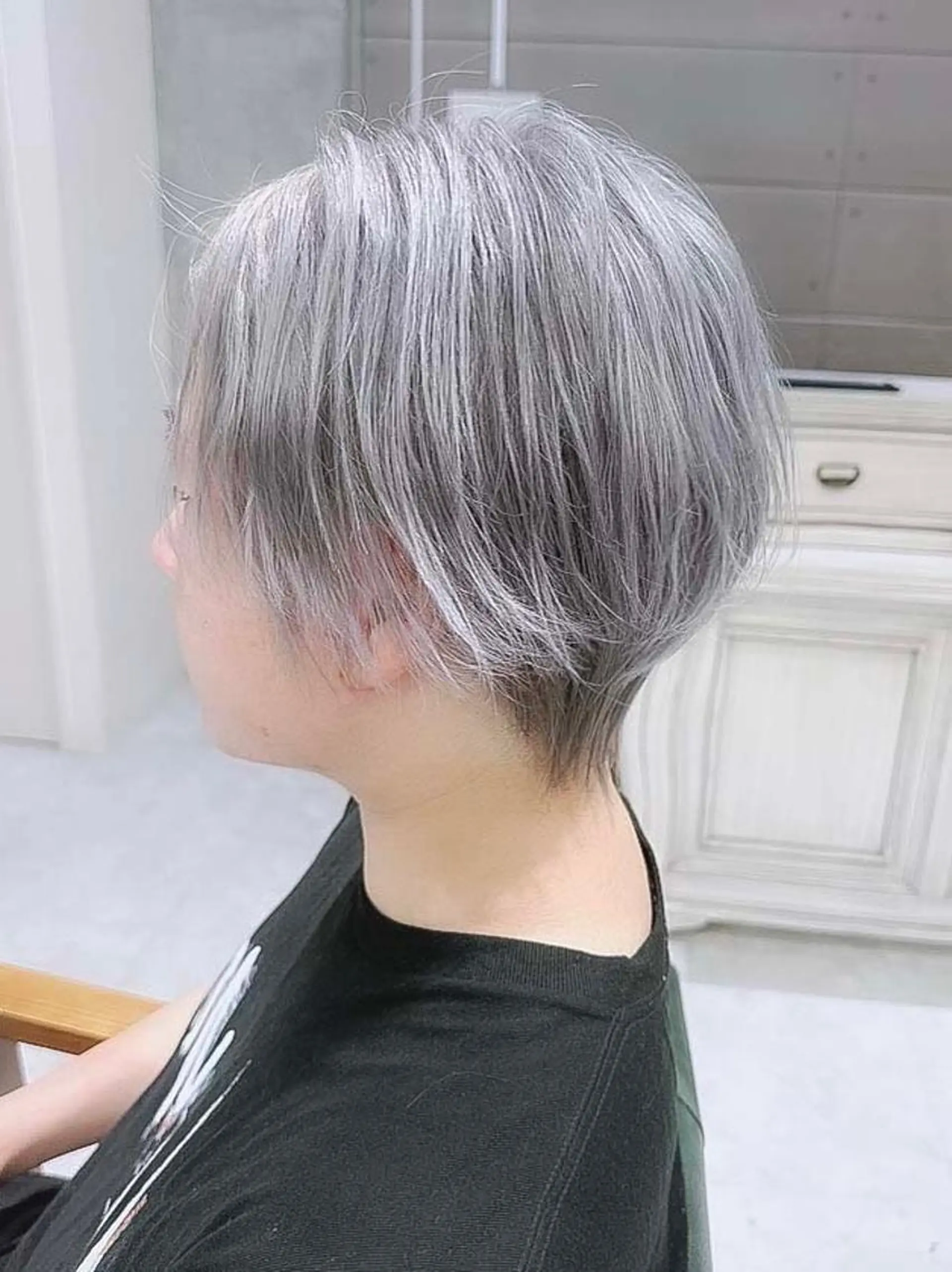 ショート カラー ヘアアレンジ メンズ メンズブリーチ メンズ韓国風 韓国マッシュ マッシュ ツーブロック 𝐑𝐈𝐍𝐊𝐀 🐷🖤のヘアスタイル