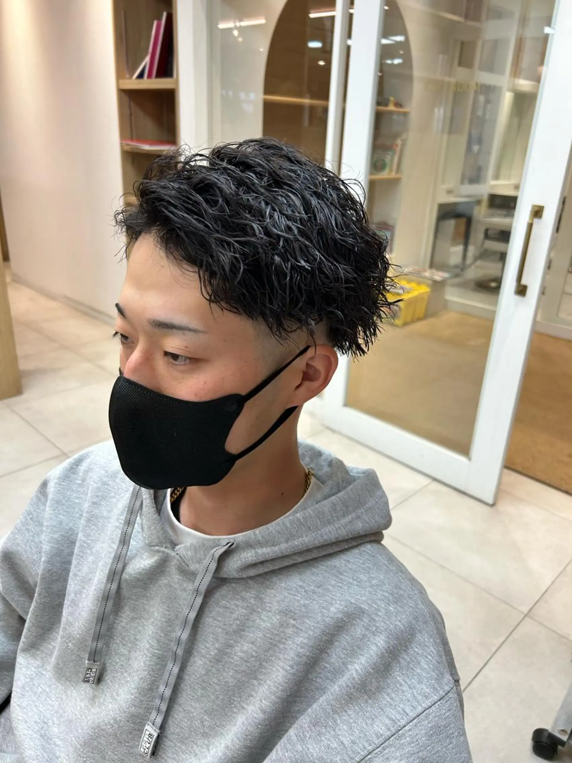 パーマ メンズ メンズブリーチ フェードカット メンズパーマ 学生（メンズ向け） スキンフェード カット パーマ L PLACE所属・L PLACE 丸山一希のヘアスタイル