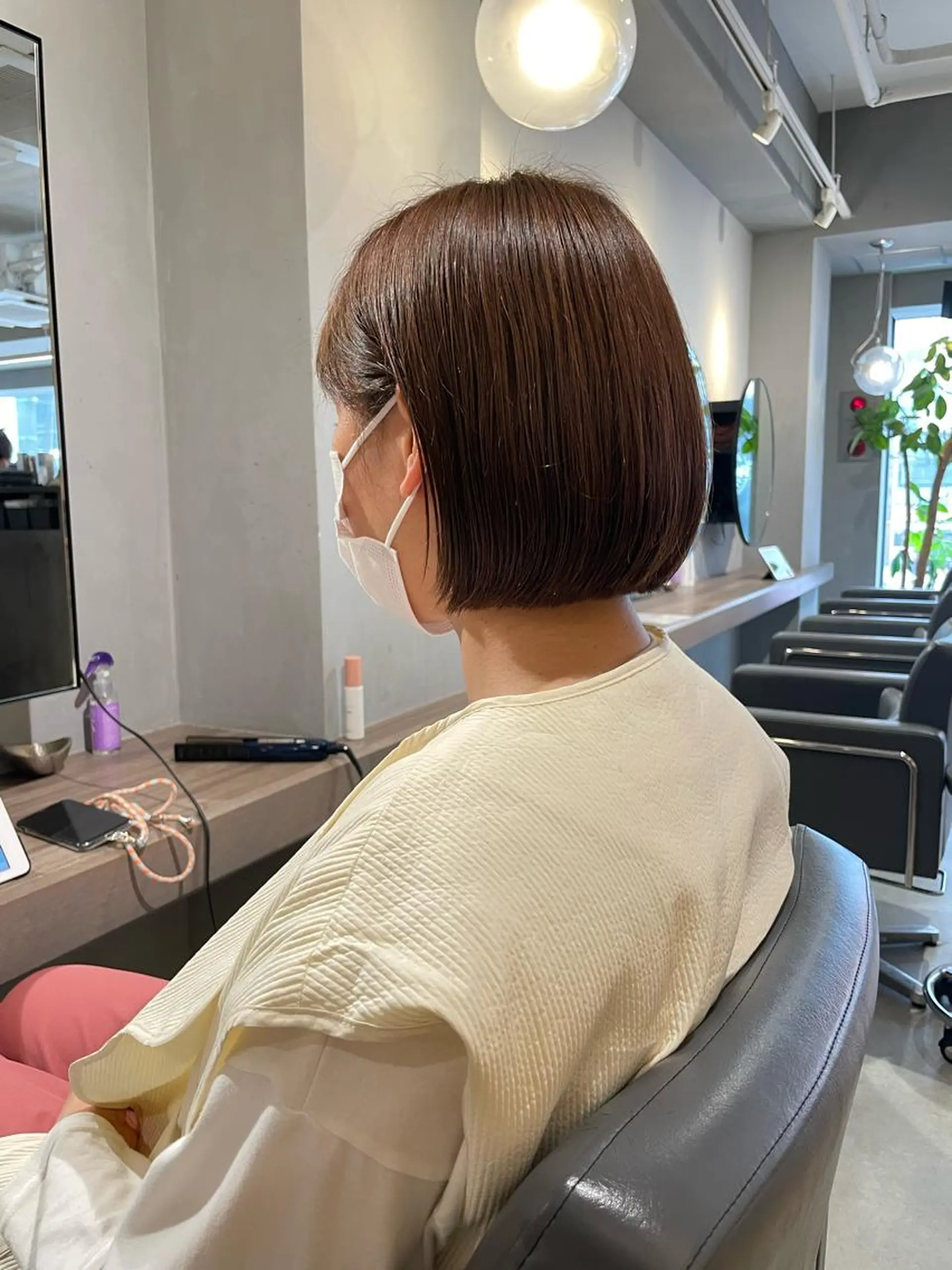ショート カット ヘアカラー ぱつっとボブ 古家 佑真のヘアスタイル