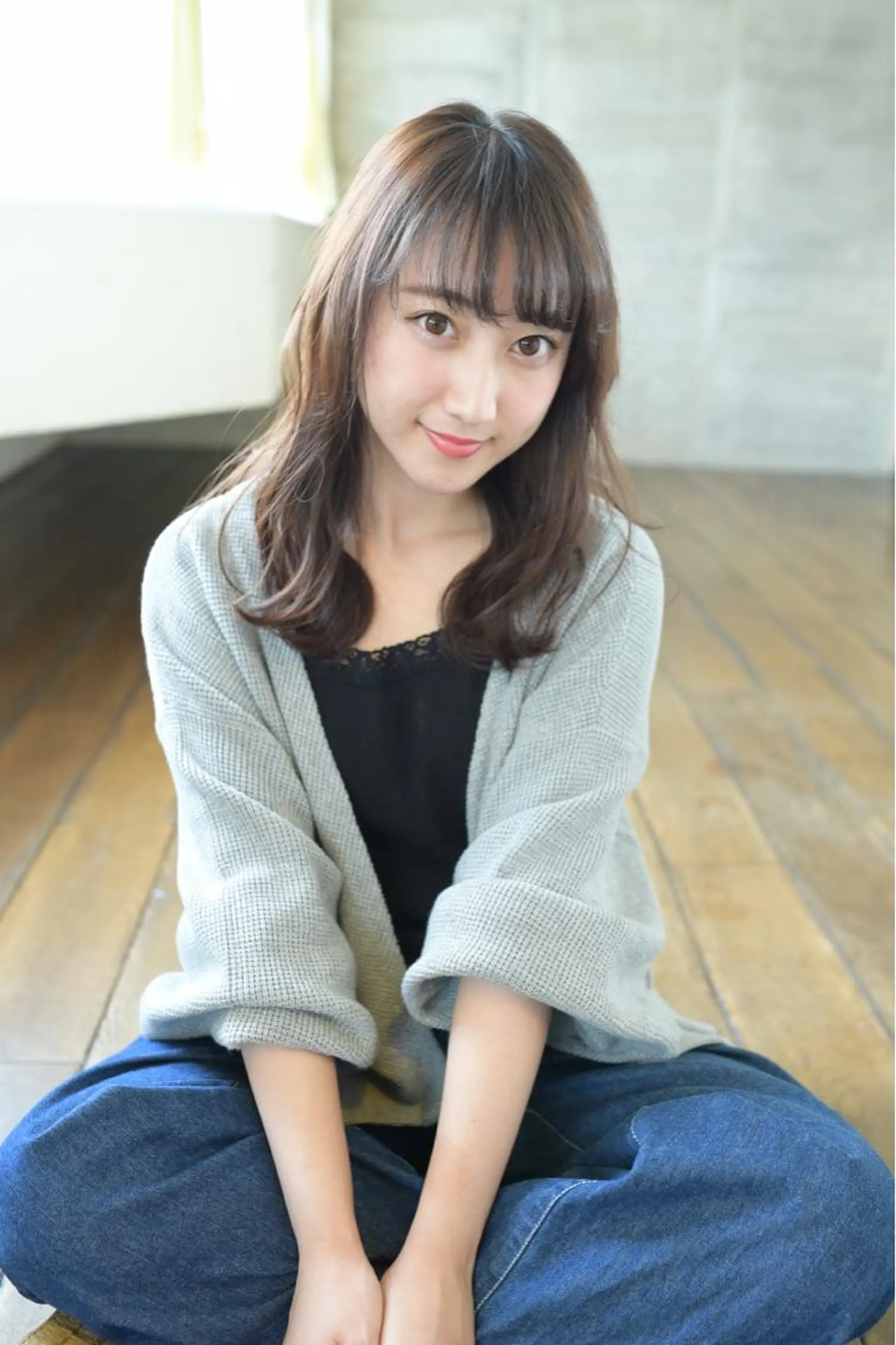 セミロング KAMIGAMI所属・KAMIGAMI SAKAEのヘアスタイル