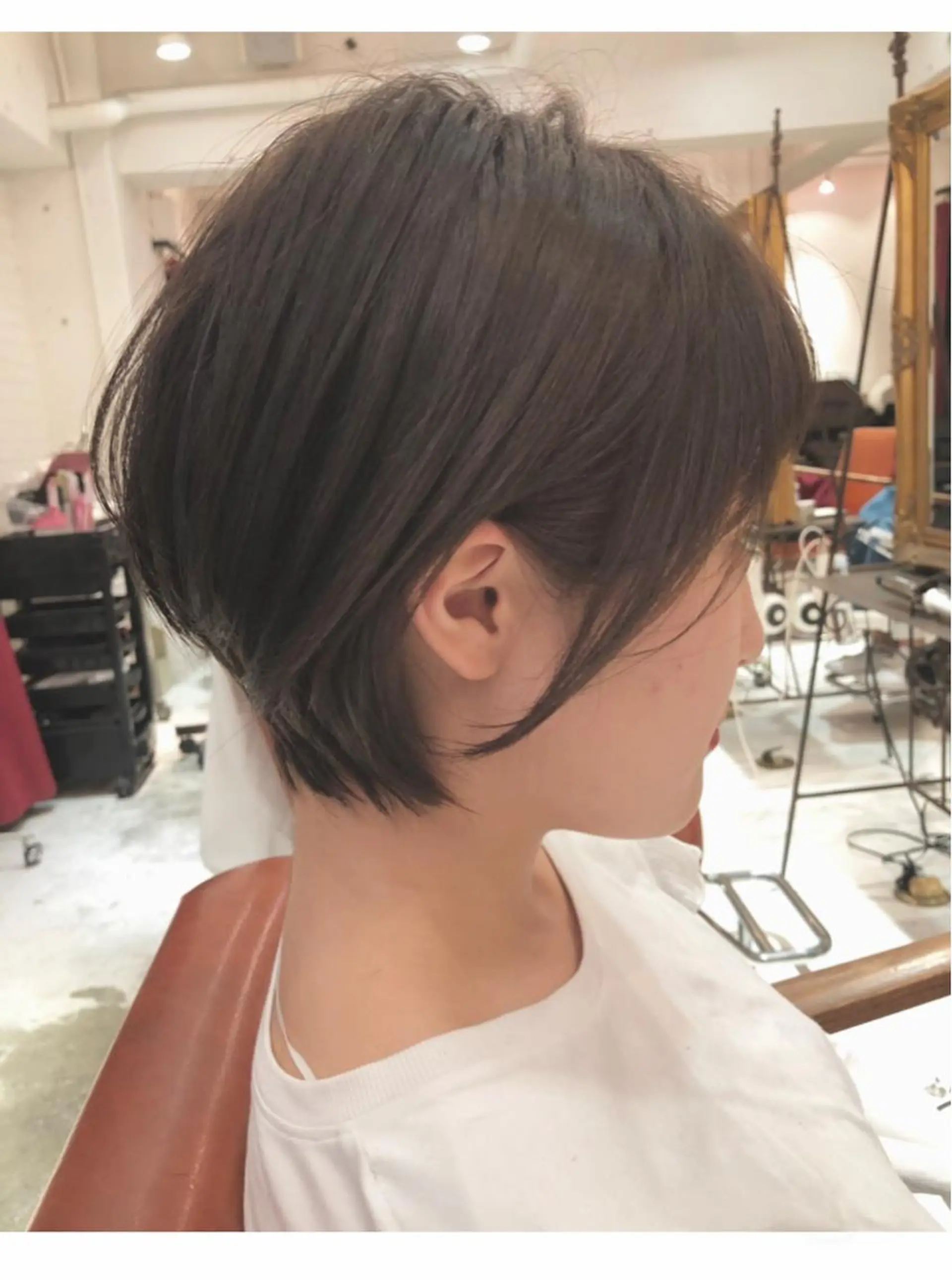 ショート カラー THE DAY所属・AKI HASHIMOTOのヘアスタイル