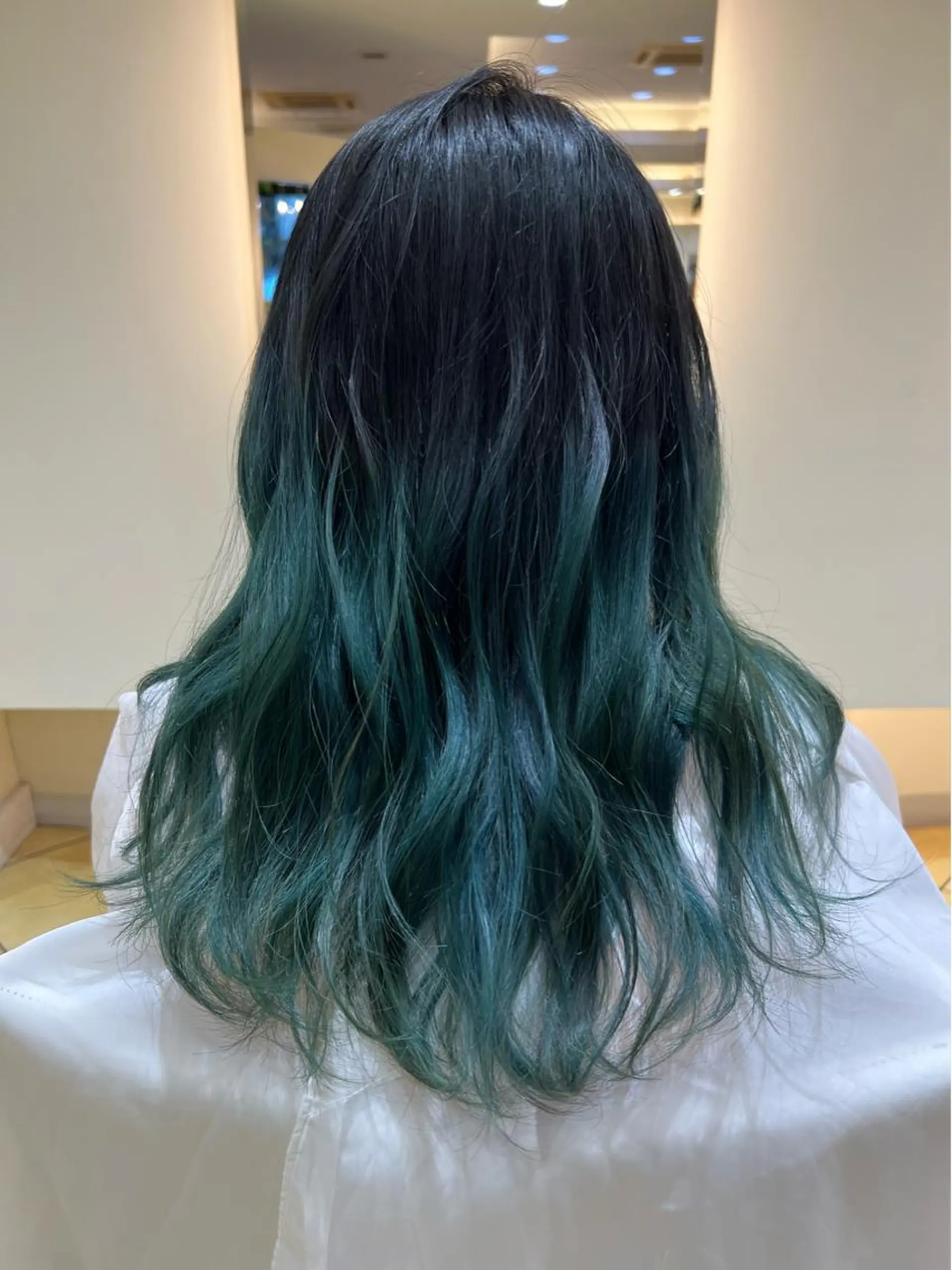 セミロング カラー 天野 直美のヘアスタイル