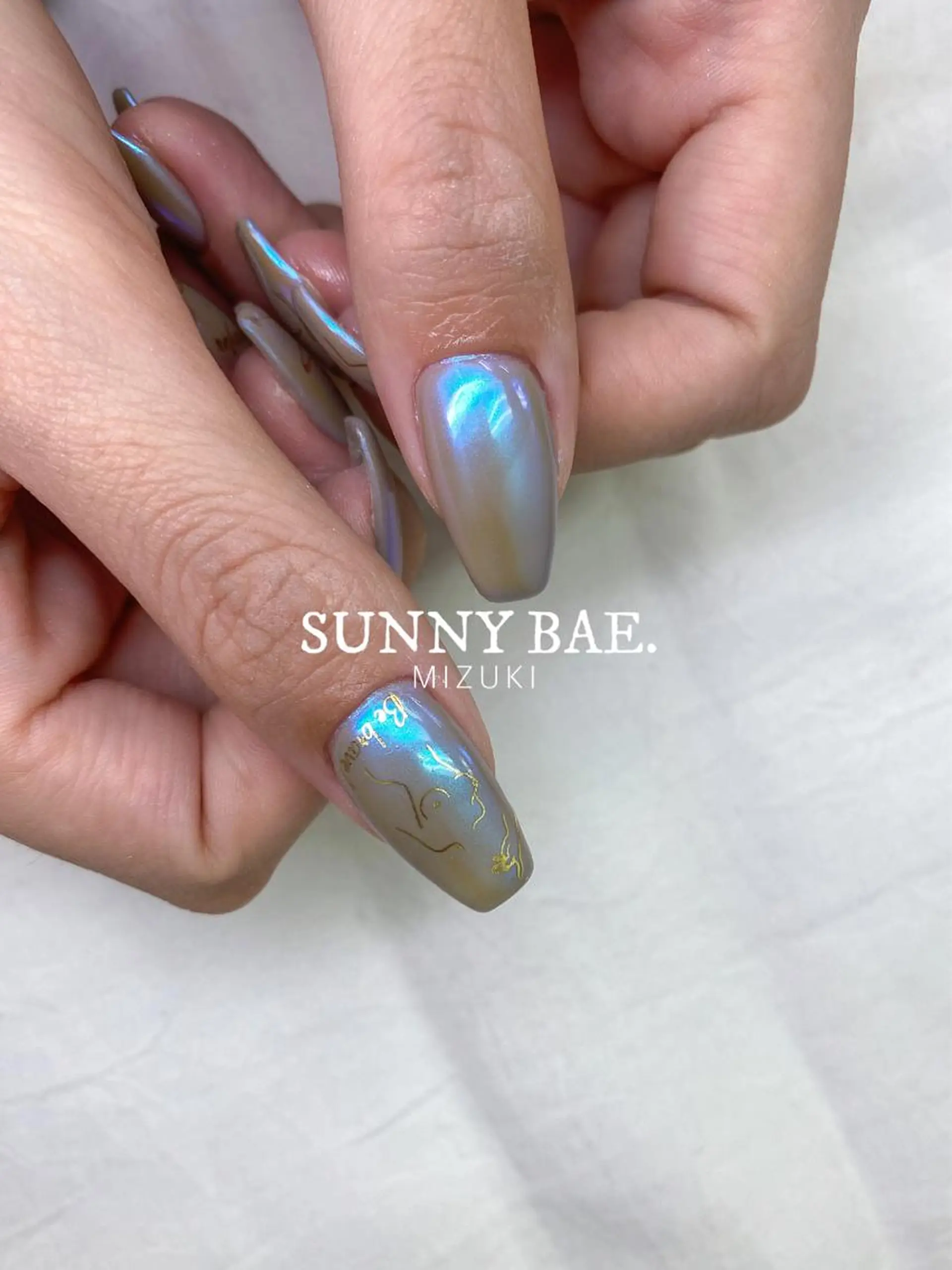 ネイル オーロラネイル SUNNY BAE. 🌼MIZUKIのネイルデザイン