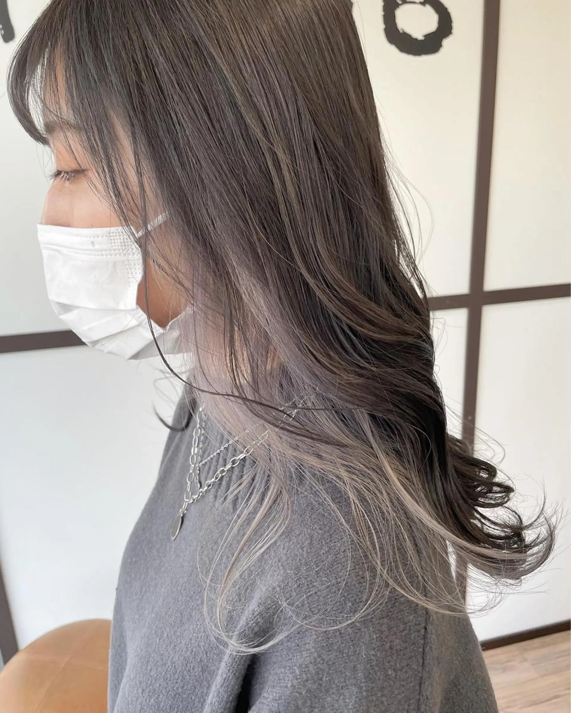セミロング カラー アッシュ インナーカラー 外国人風カラー レイヤーカット ヘアカラー トリートメント 河合秀明/ハイライト /インナーカラーのヘアスタイル