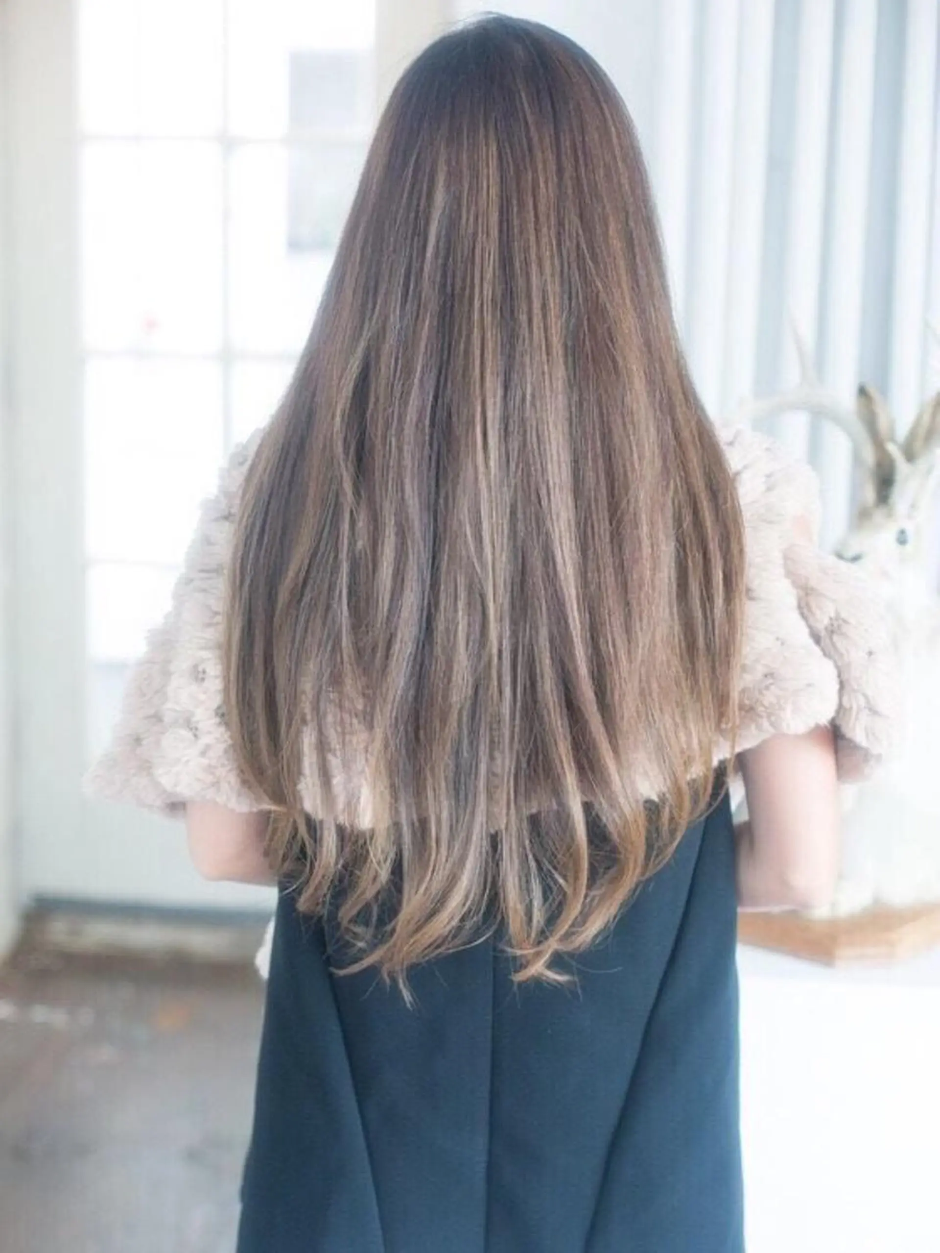 セミロング カラー ヘアカラー トリートメント どんな髪の悩みも解決 します✨田嶋俊一✨のヘアスタイル