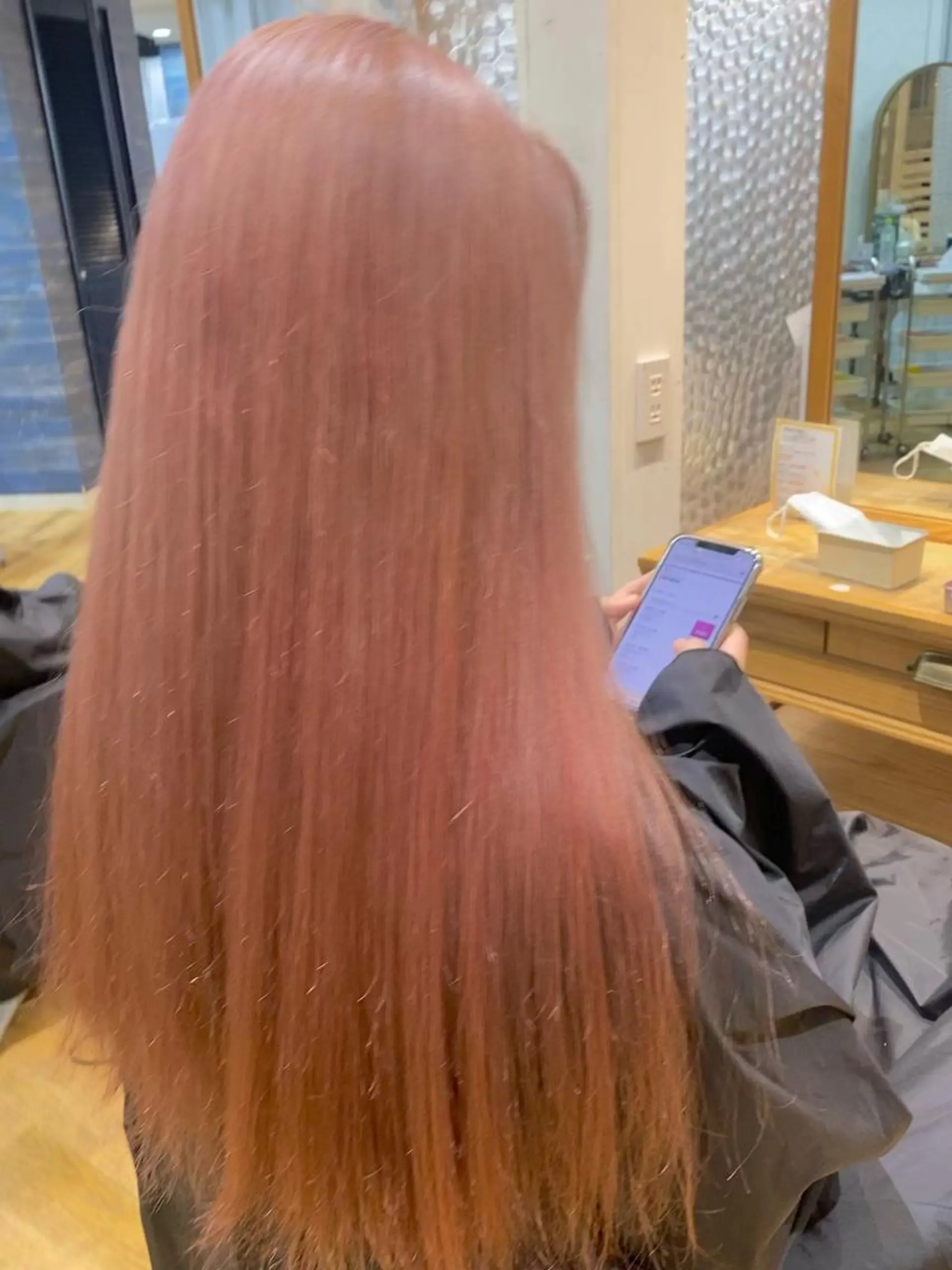 ロング カラー ブリーチ ピンクカラー ホワイトピンク 遠藤沙也加 /レイヤーカットのヘアスタイル