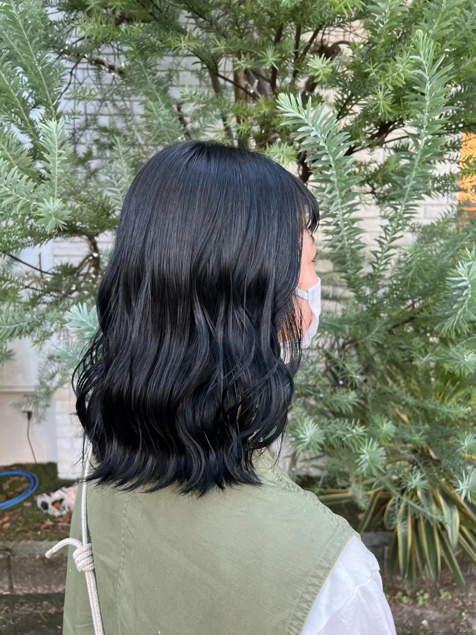 ミディアム カラー 黒髪 ブルーカラー ブルーブラック incanto by hands所属・鹿児島美容室 NATSUKIのヘアスタイル