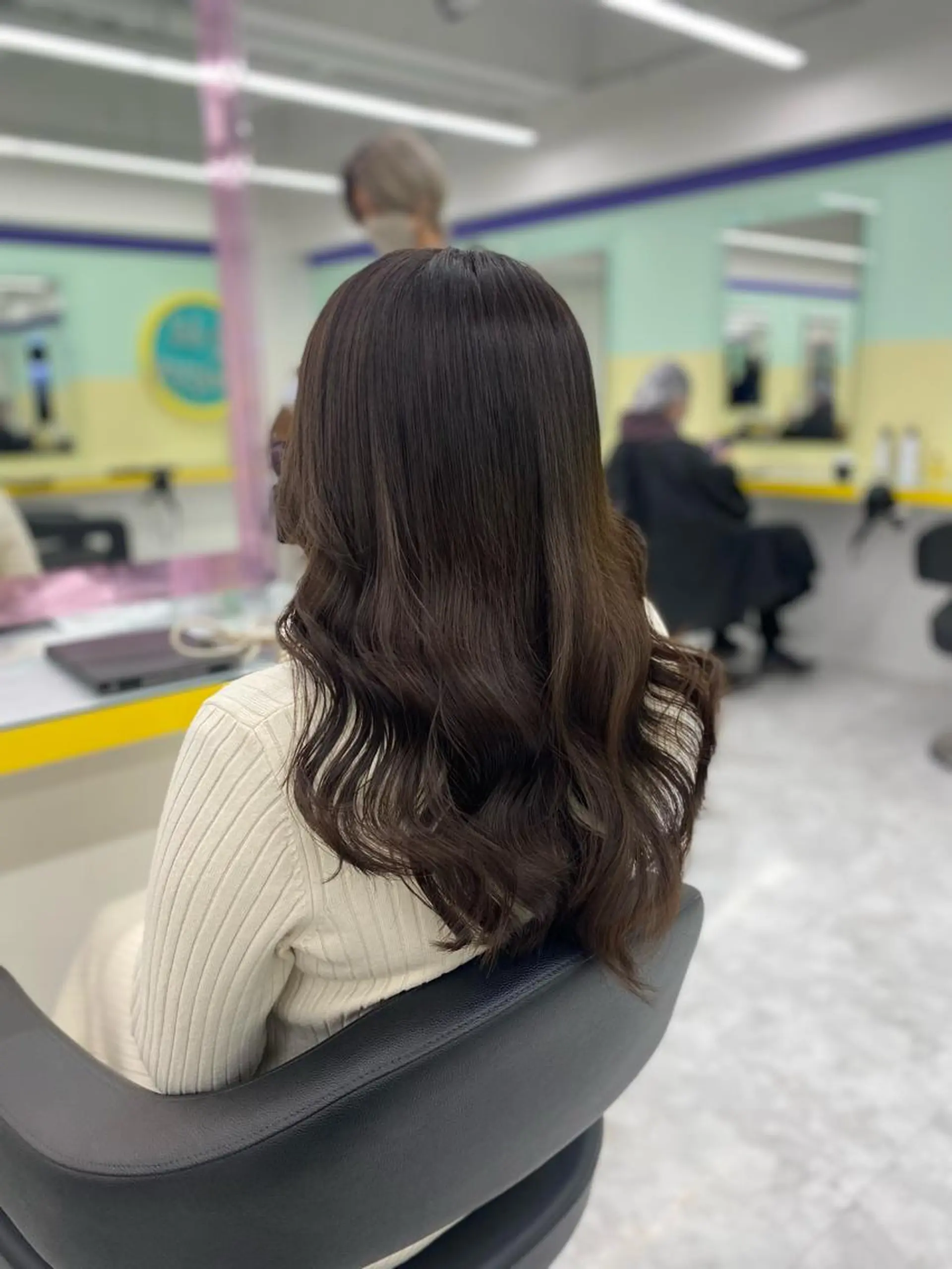 ミディアム カラー パーマ ヘアアレンジ メンズ キッズ ネイル マツエク・マツパ アイブロウ ブラウンカラー ミルクティーブラウン カラーマツエク ブラウン ヘアカラー Lumo所属・💖横浜ブリーチなし 💖MIHOのヘアスタイル