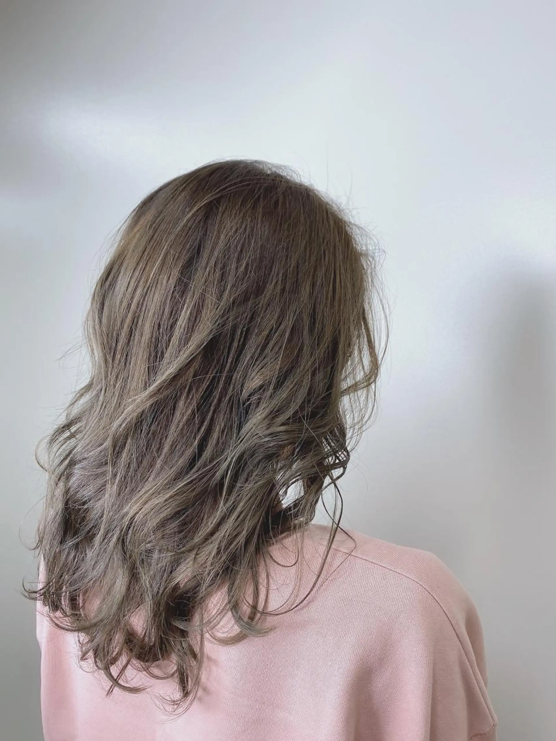 ミディアム カラー ブリーチ ブリーチなしカラー カット ヘアカラー AI 高田馬場店のヘアスタイル