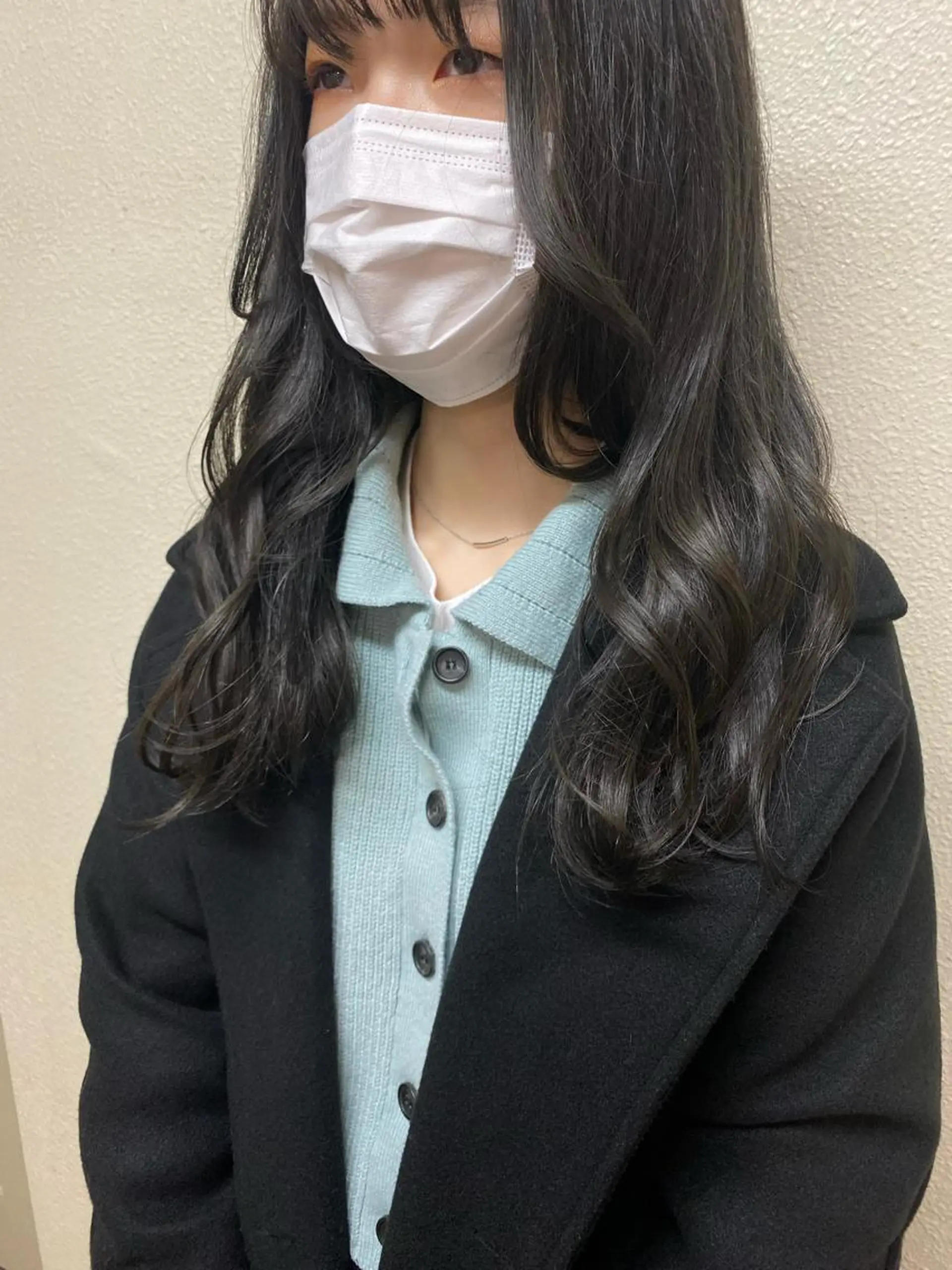 ロング カラー ブリーチ カット ヘアカラー トリートメント ikeda shioriのヘアスタイル