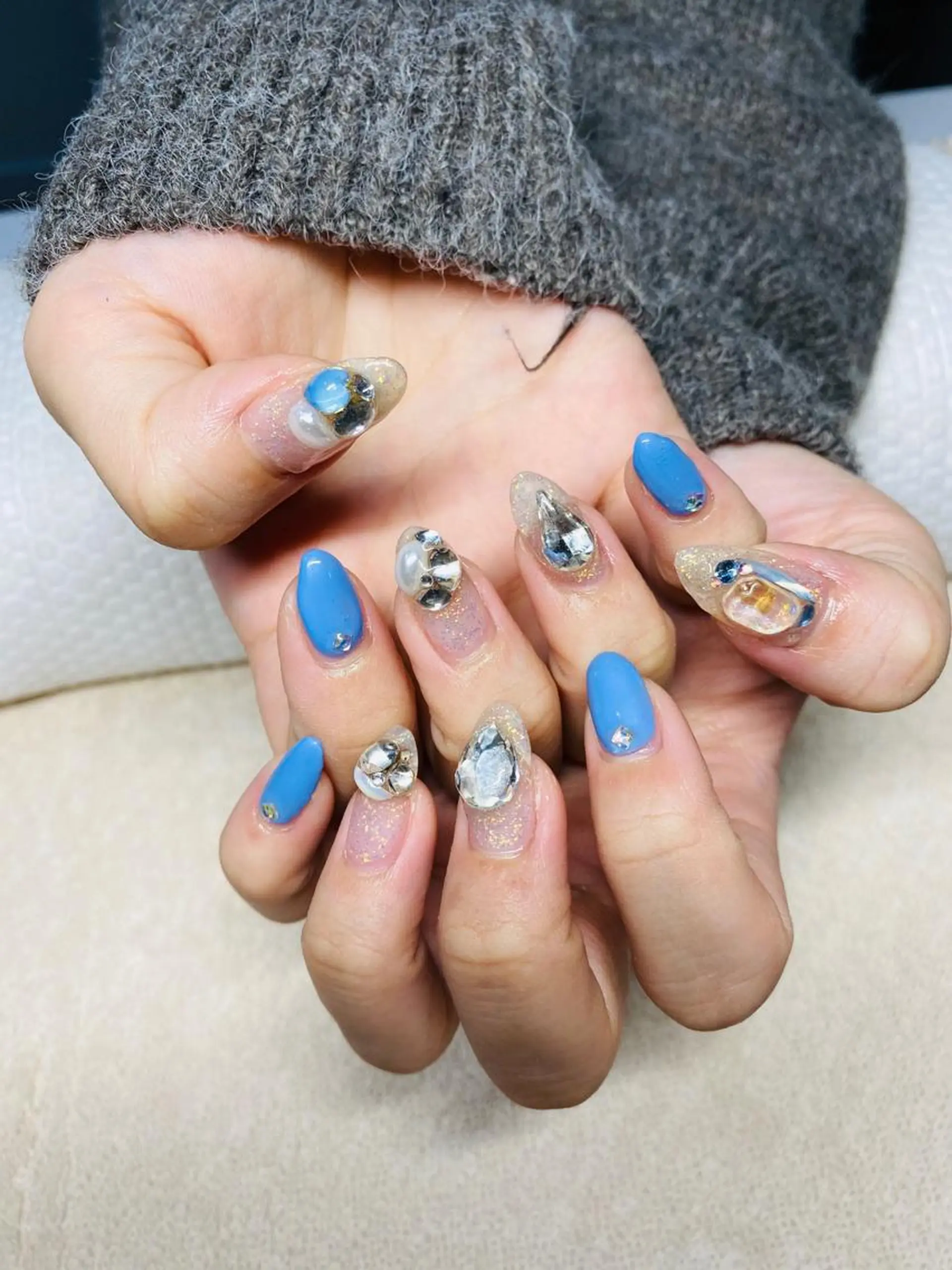 ネイル ストーンネイル ハンドネイル nail salon "a"のネイルデザイン