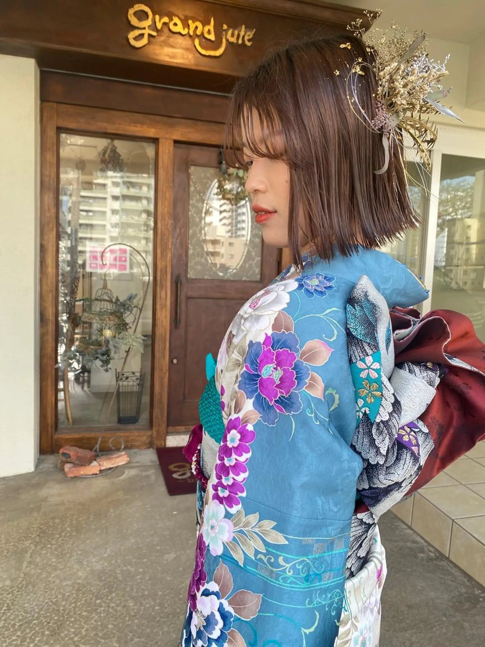 ミディアム カラー grand juteのヘアスタイル