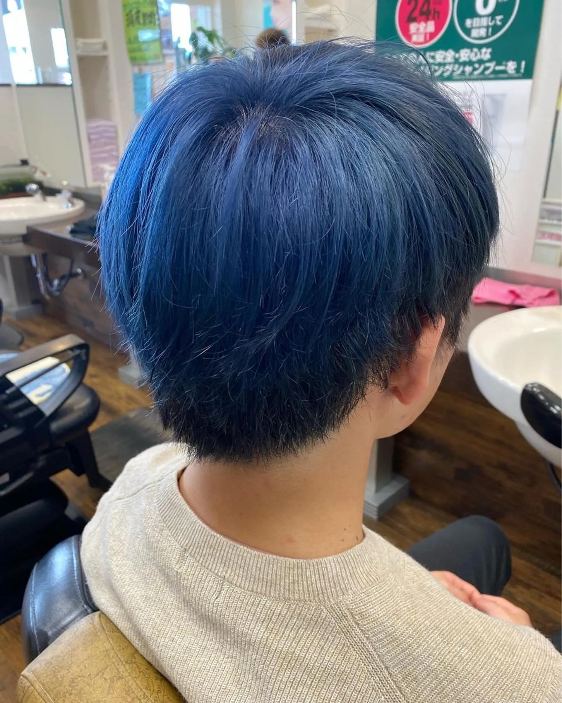 ショート カラー メンズ メンズブリーチ ブリーチ ブルーカラー ダブルカラー clomus梅田茶屋町店所属・髪質改善特化美容師 酸性ストレート近藤俊のヘアスタイル