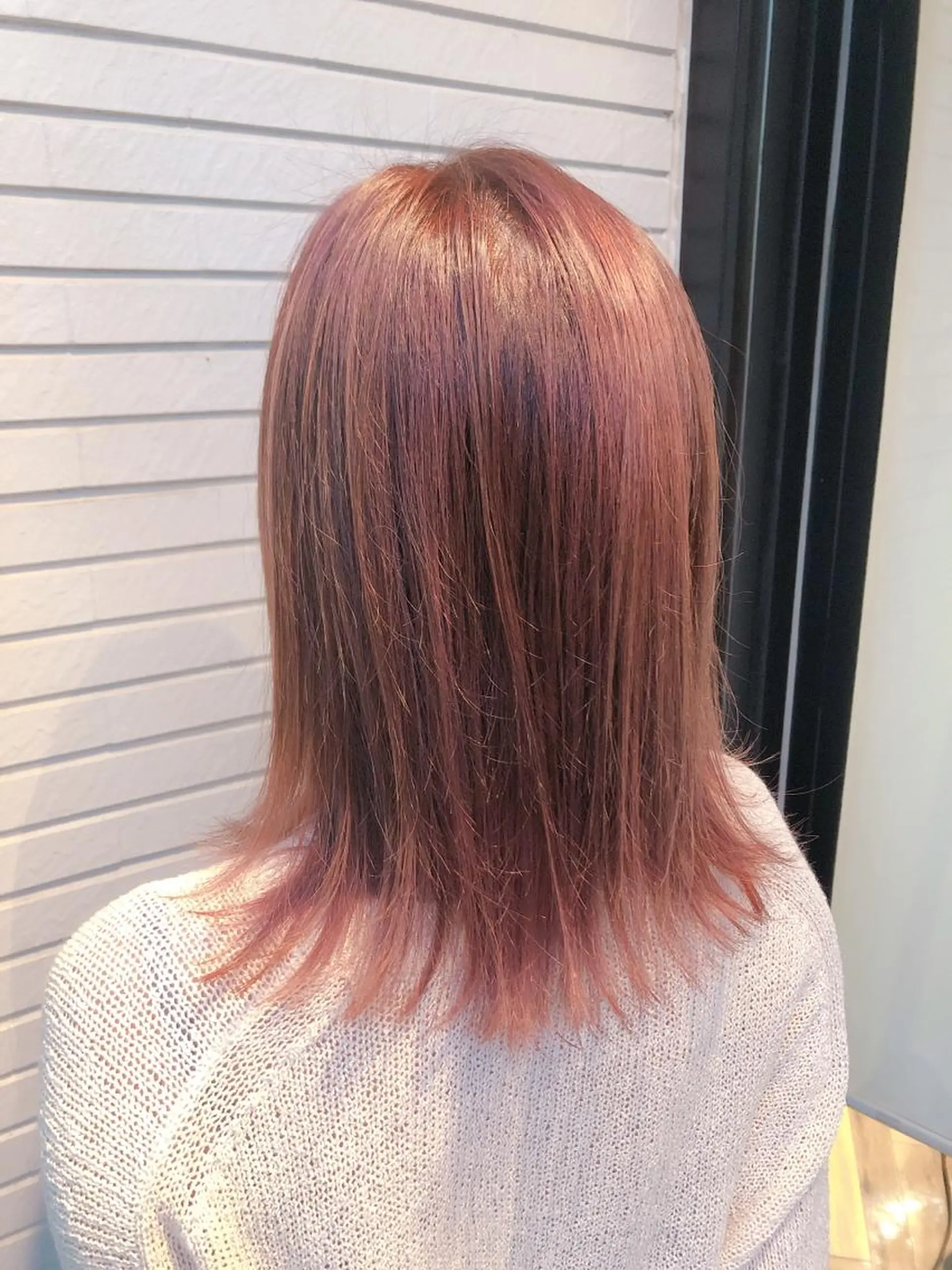 ミディアム アッシュ レイヤーカット デザインカラー/ ブリーチ/稲若健太郎のヘアスタイル