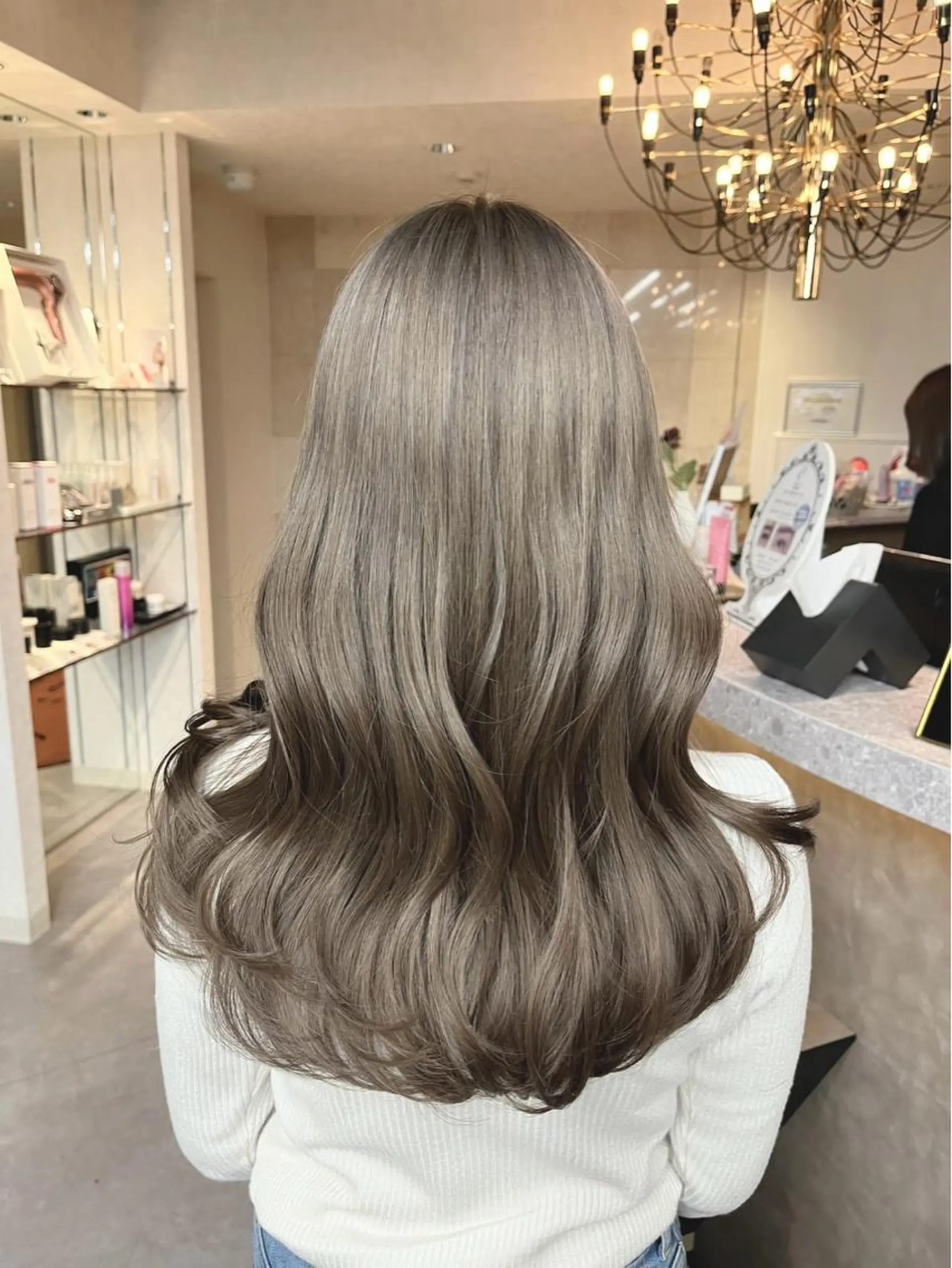 ロング カラー ヘアアレンジ ブリーチ 心斎橋🤍韓国風🤍 Mamiのヘアスタイル