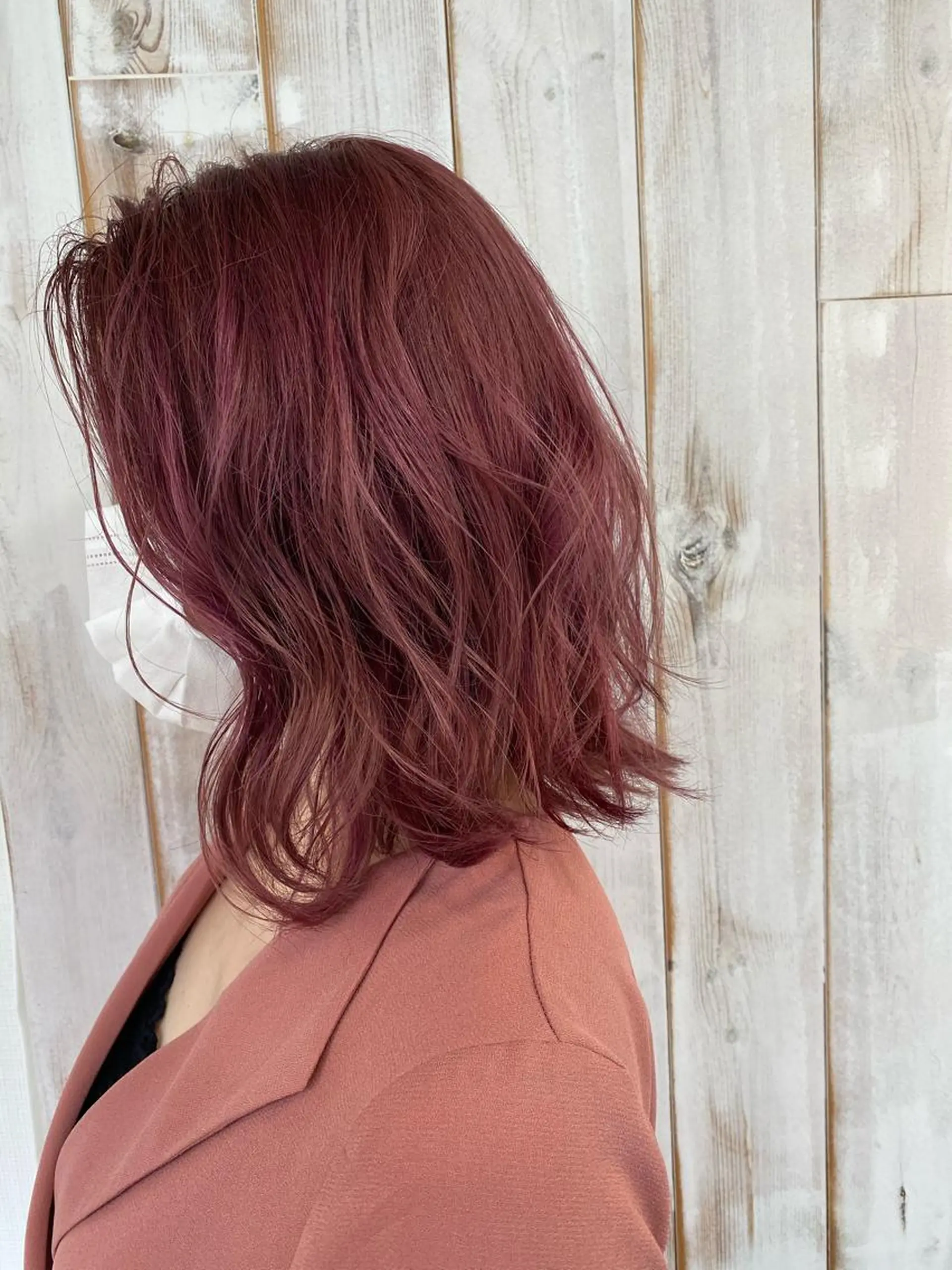 ミディアム カラー ヘアアレンジ ブリーチ カシス ピンクカラー ヘアカラー トリートメント 福壽 優奈のヘアスタイル