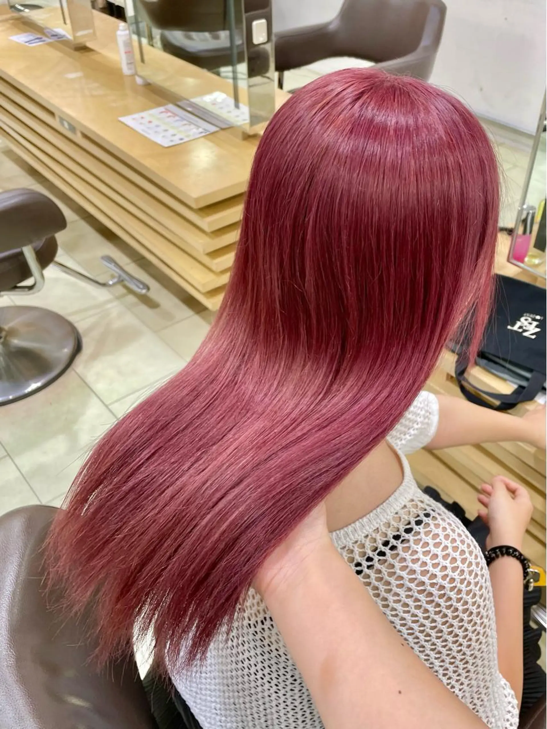 ロング ピンクラベンダー 艶カラー🪽萩原 実那子のヘアスタイル