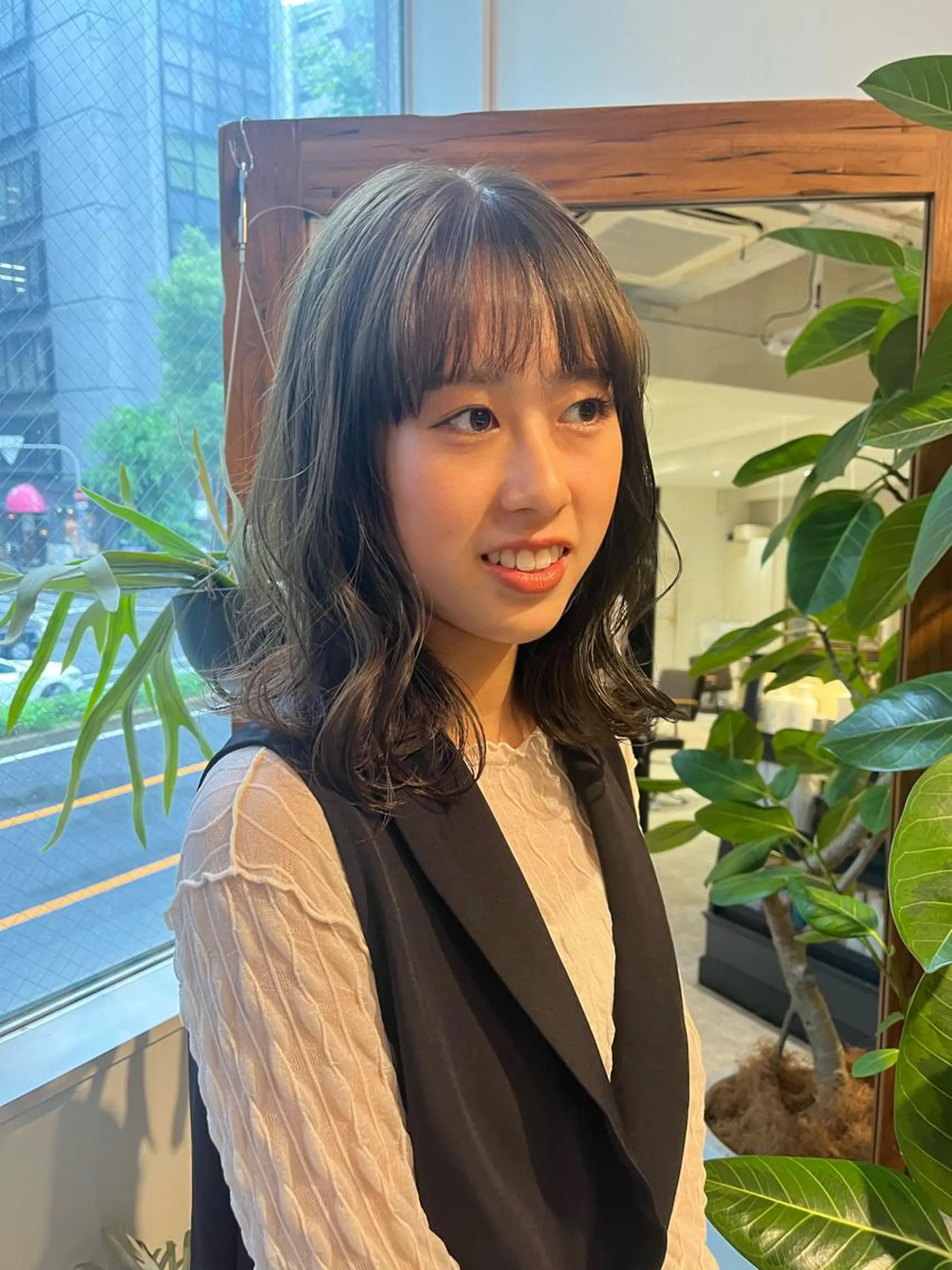 ミディアム ヘアカラー SIKI yuuna モテ韓国ヘア☁️のヘアスタイル