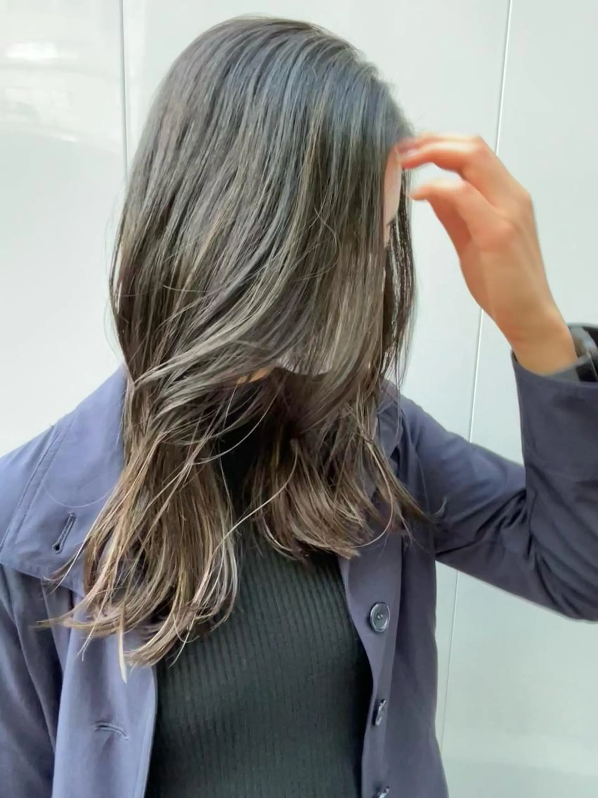 セミロング ハイライト ⭐️ アユミ⭐️のヘアスタイル