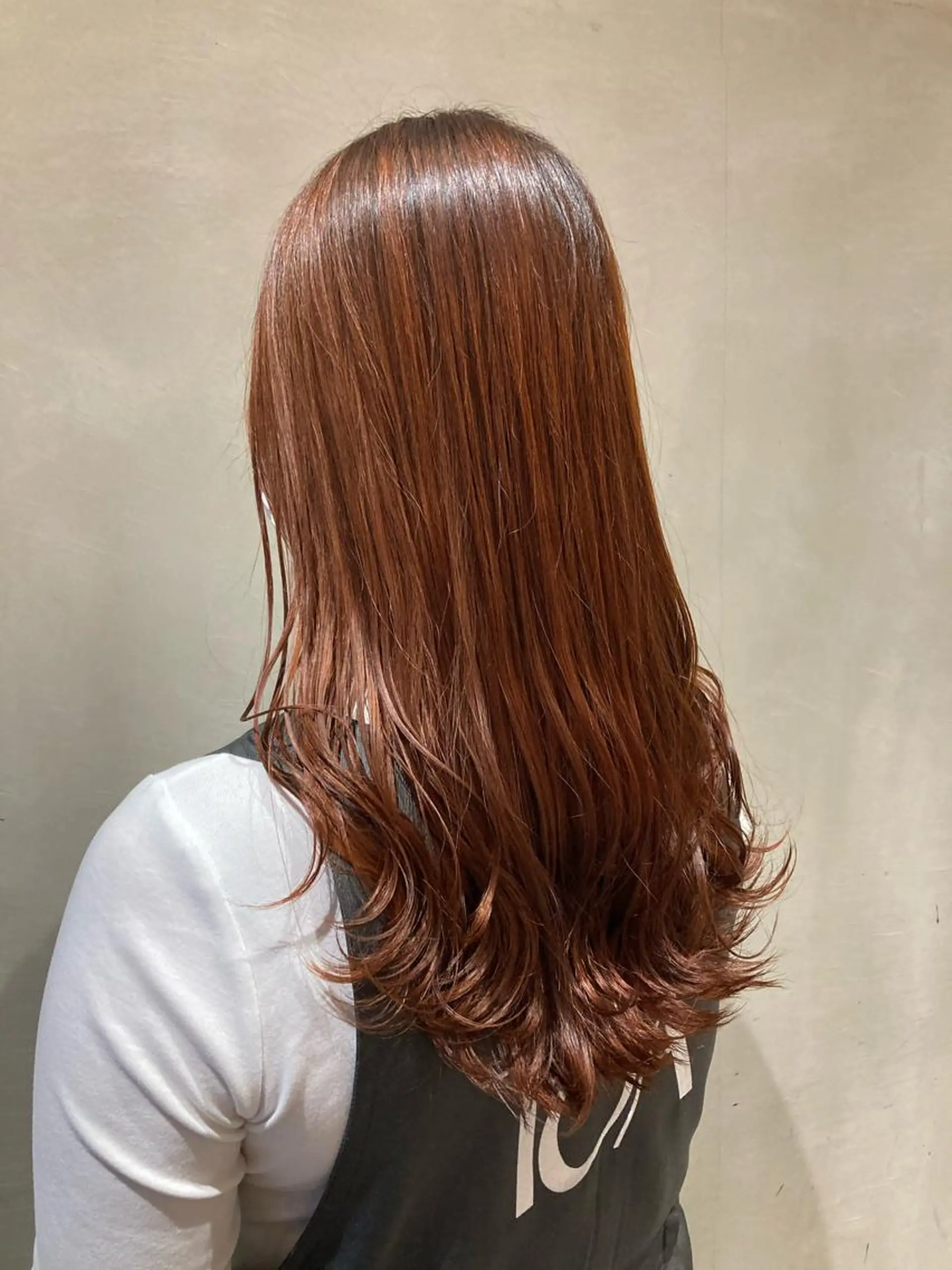 セミロング カラー ベージュカラー ハイトーンカラー オレンジ オレンジベージュ ヘアカラー 髪質改善/痛ませ ないカラー/西村航大のヘアスタイル