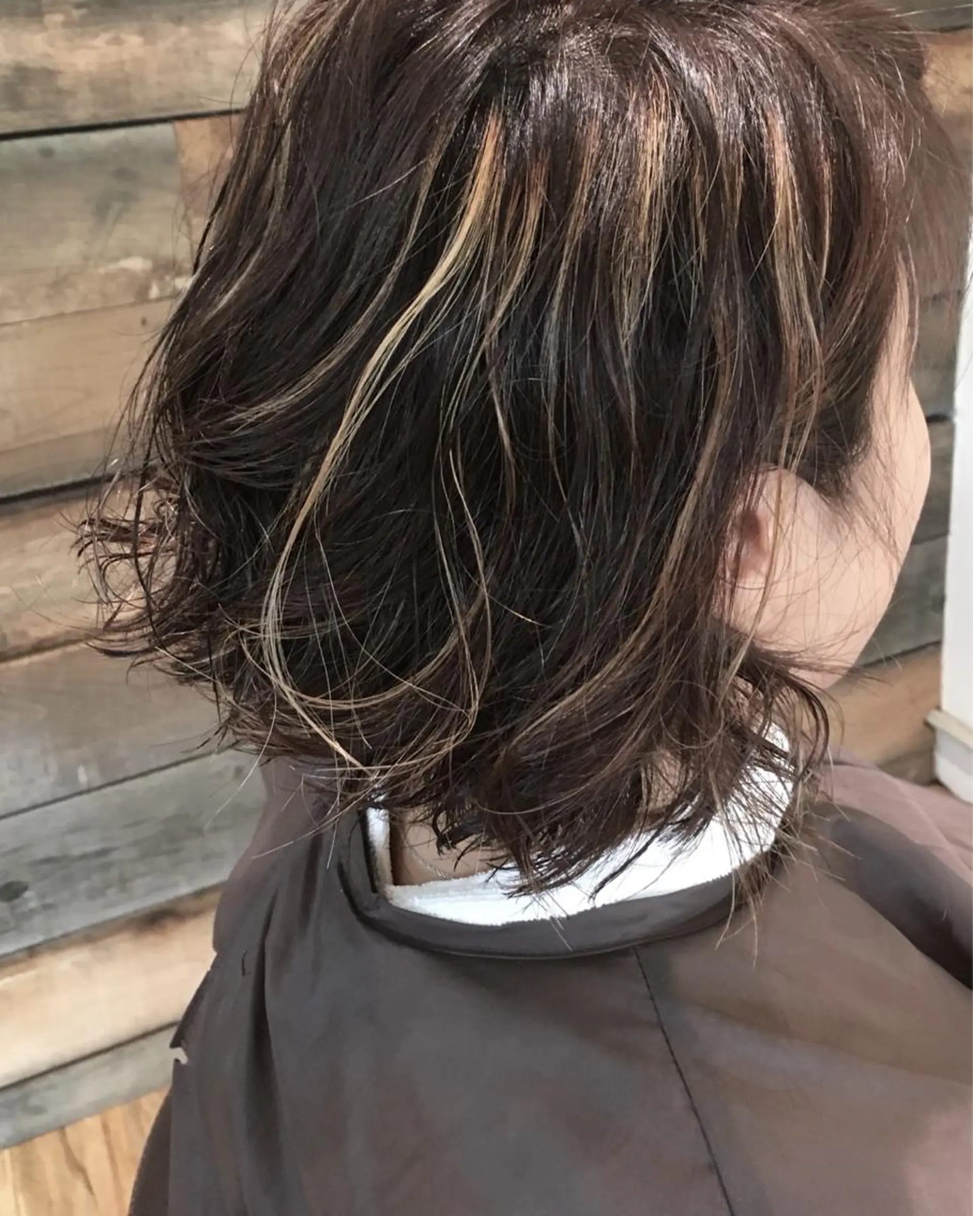 ショート カラー グレージュ ハイライトカラー ハイライト 仁 ジンのヘアスタイル