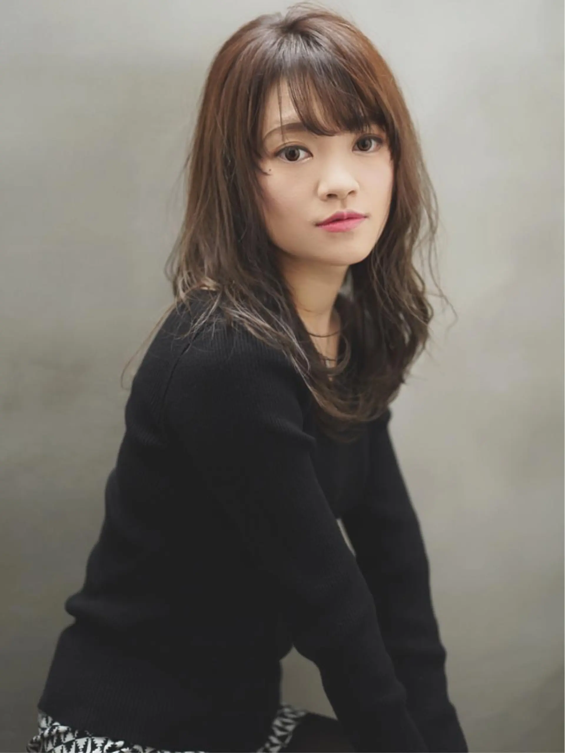 セミロング 萩原 仁のヘアスタイル