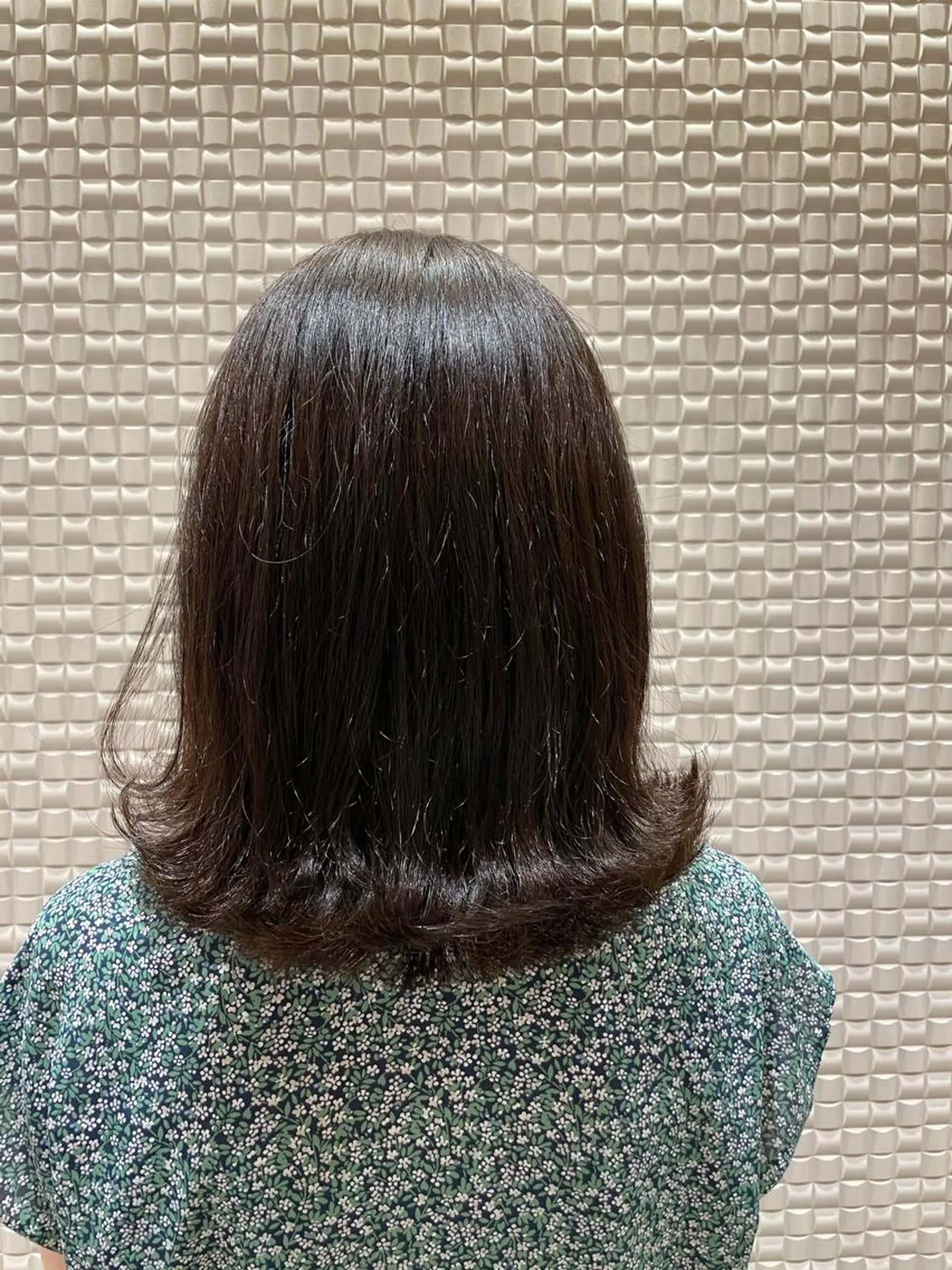 セミロング カラー 透明感カラー ハイライトカラー ハイライト シャドールーツ美容師 篠原康太のヘアスタイル