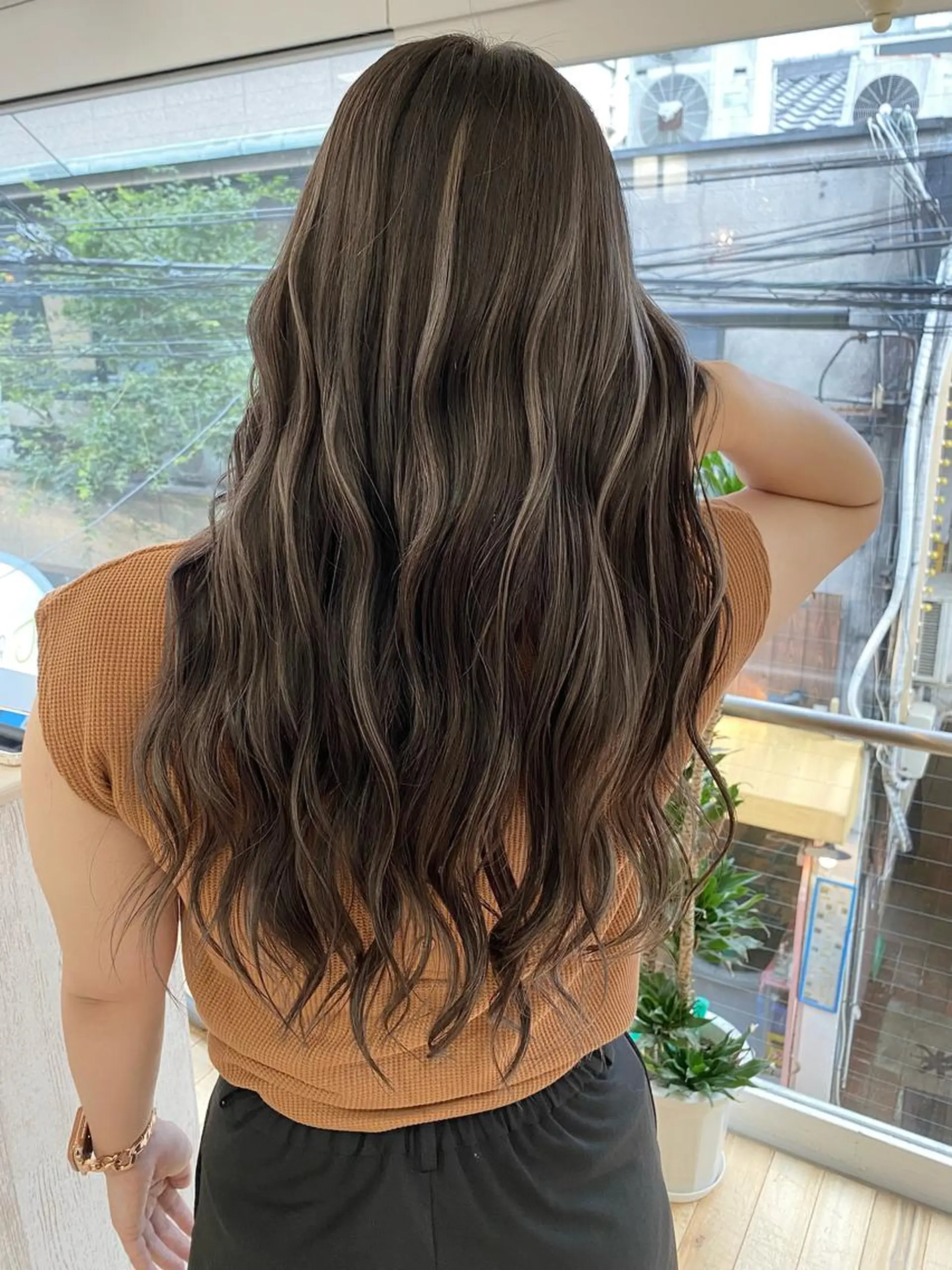セミロング カラー ヘアアレンジ ヘアカラー トリートメント 久米 治仁のヘアスタイル